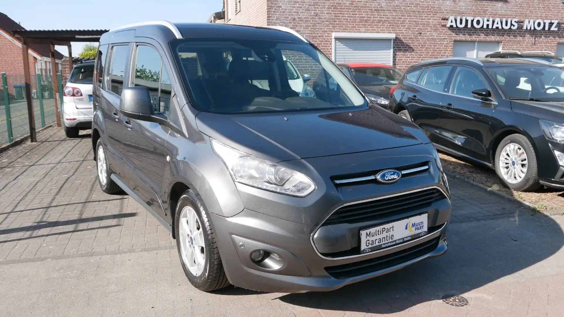 Ford Tourneo Connect Titanium Grau - 1