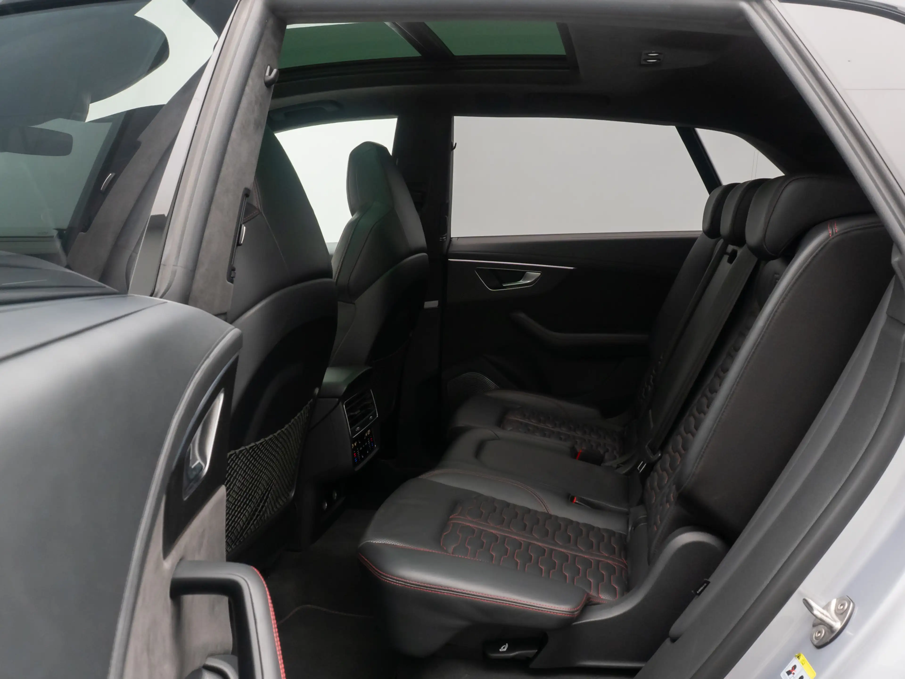 Audi RS Q8 4.0 TFSI Panorama 360° HUD B&O VOLL 23Zoll — photo 25