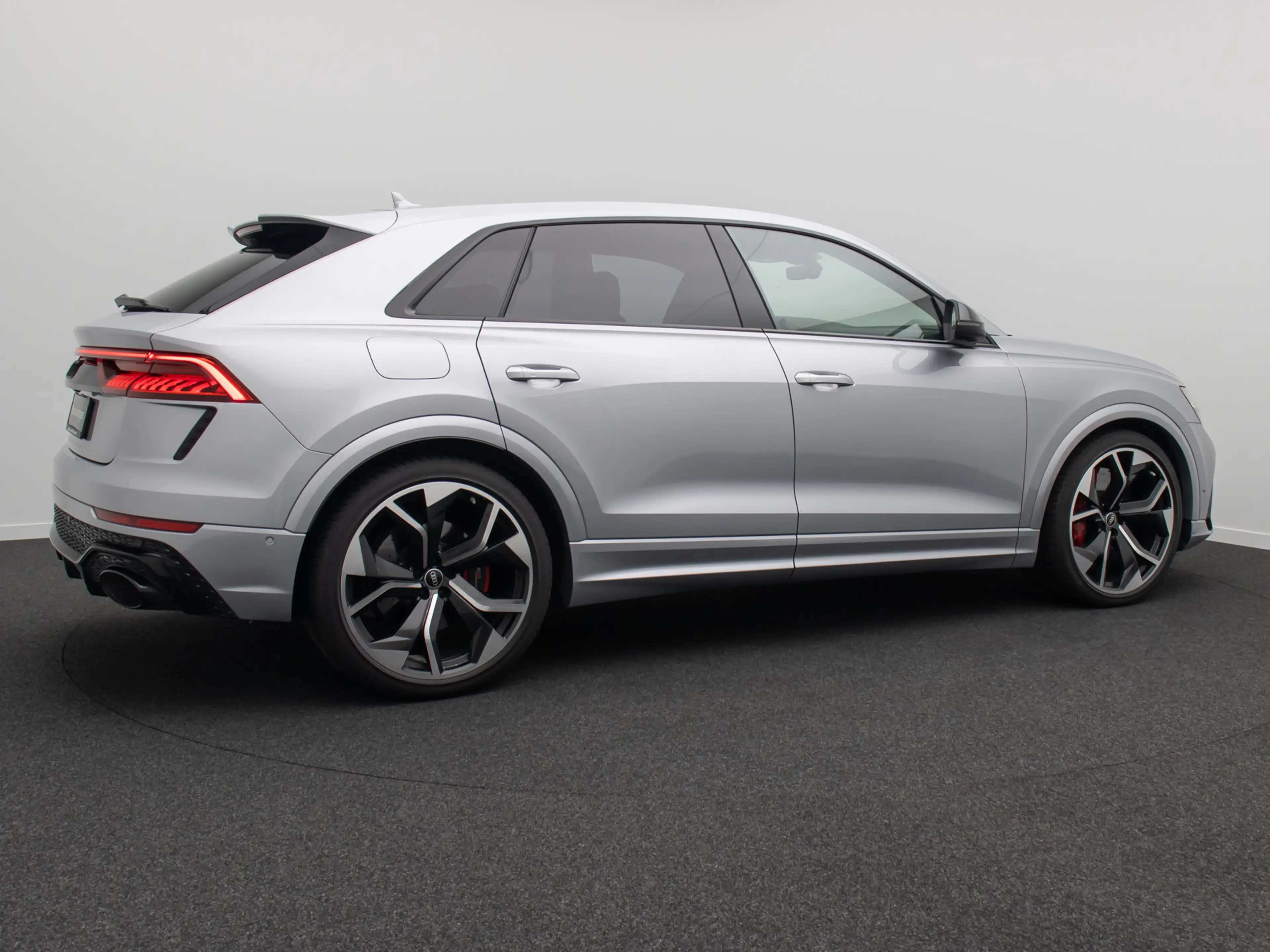 Audi RS Q8 4.0 TFSI Panorama 360° HUD B&O VOLL 23Zoll — photo 6
