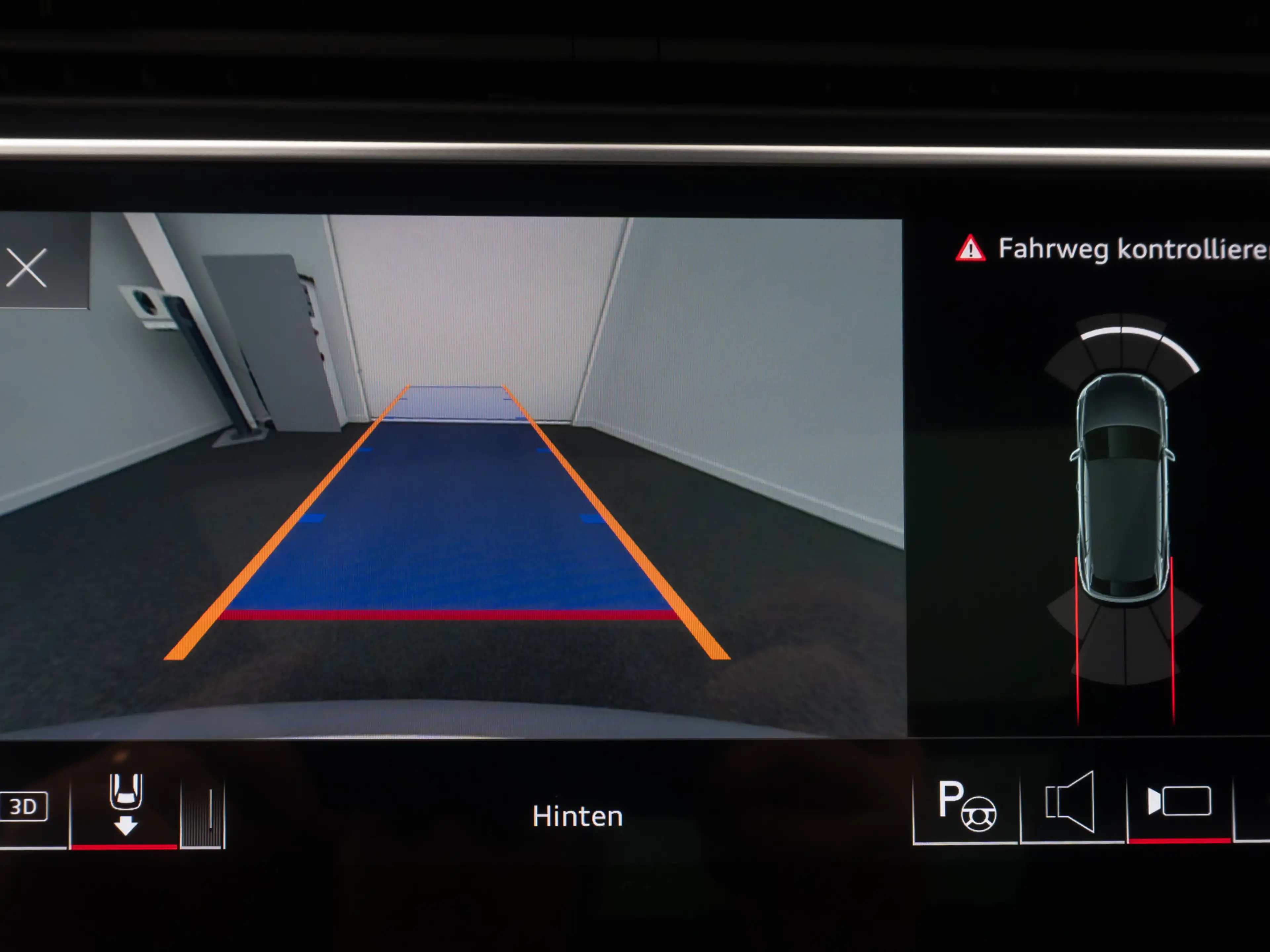 Audi RS Q8 4.0 TFSI Panorama 360° HUD B&O VOLL 23Zoll — photo 40