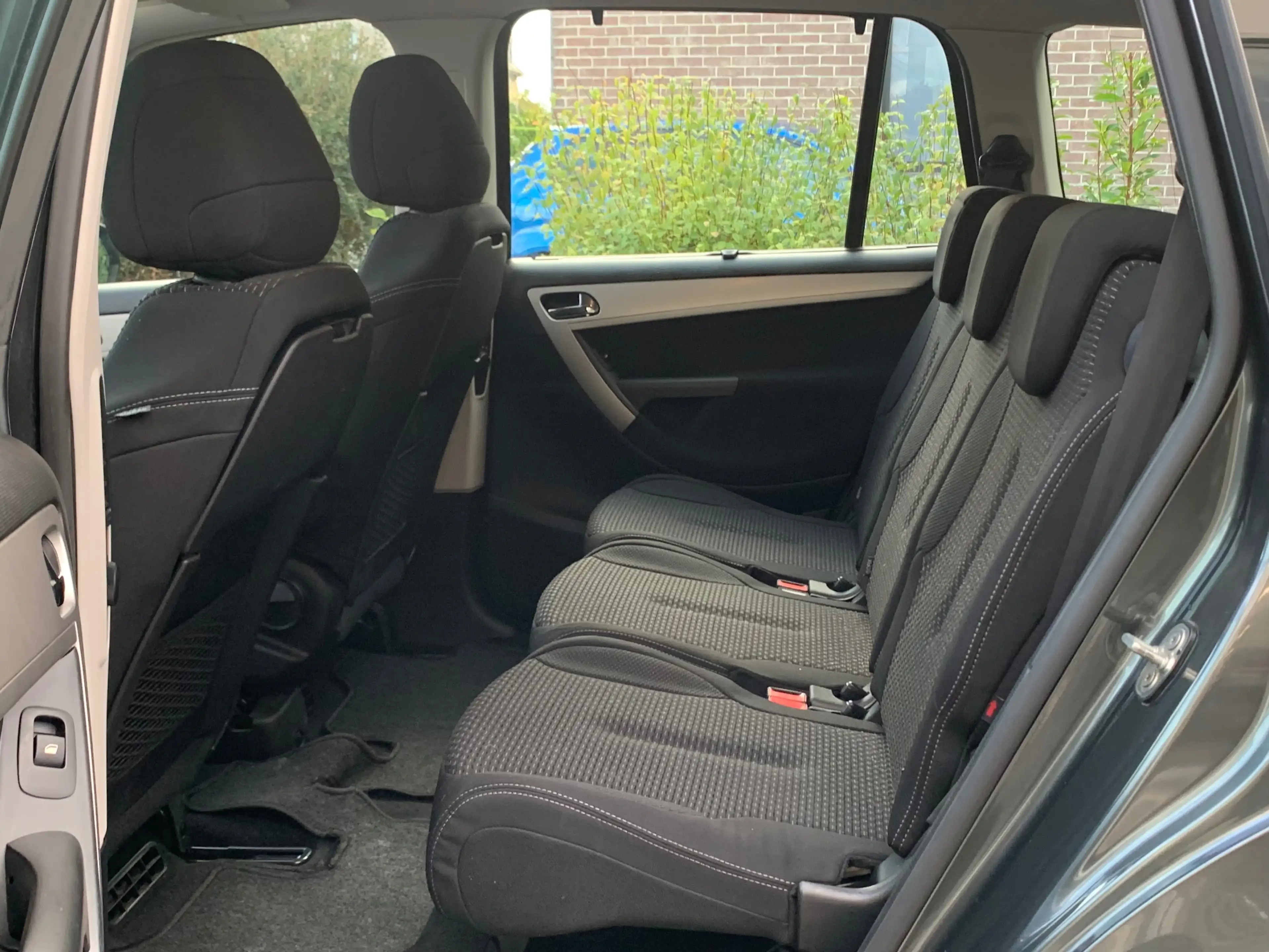 Citroen Grand C4 Picasso 1.6HDI / 7 Places / Boite Auto / Gps / Cruise /PDC — photo 15