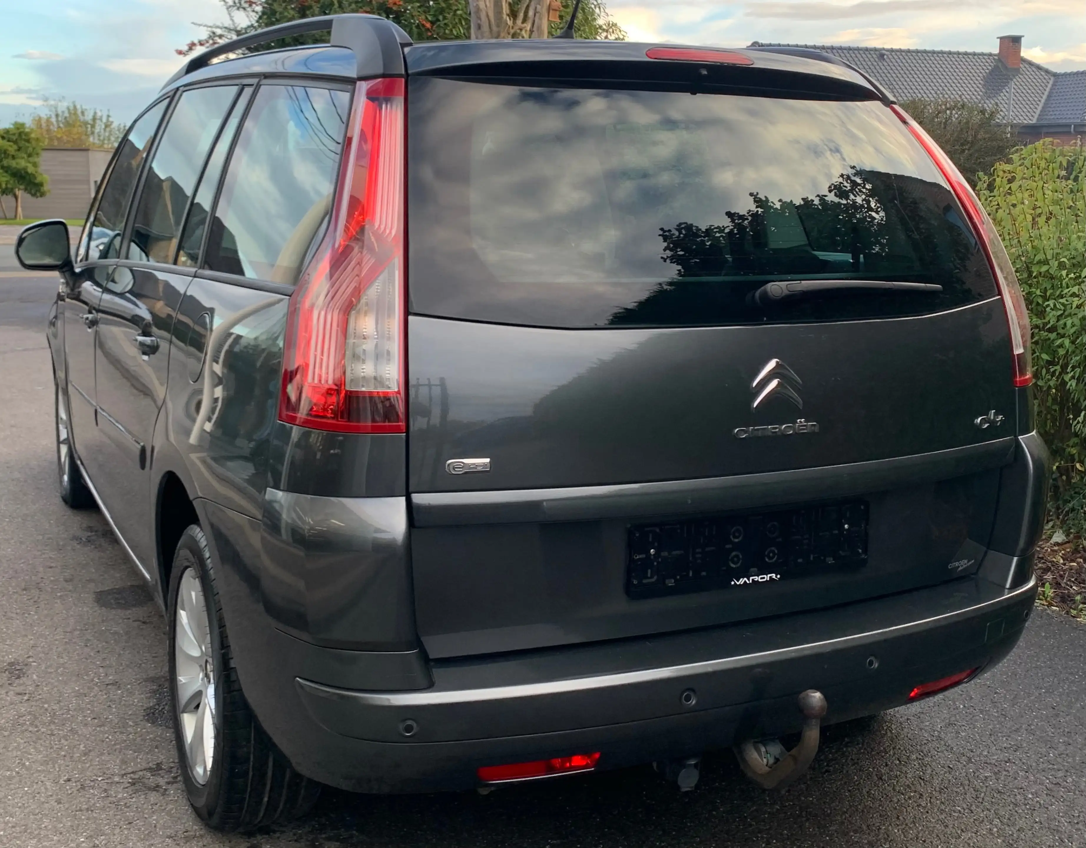 Citroen Grand C4 Picasso 1.6HDI / 7 Places / Boite Auto / Gps / Cruise /PDC — photo 11