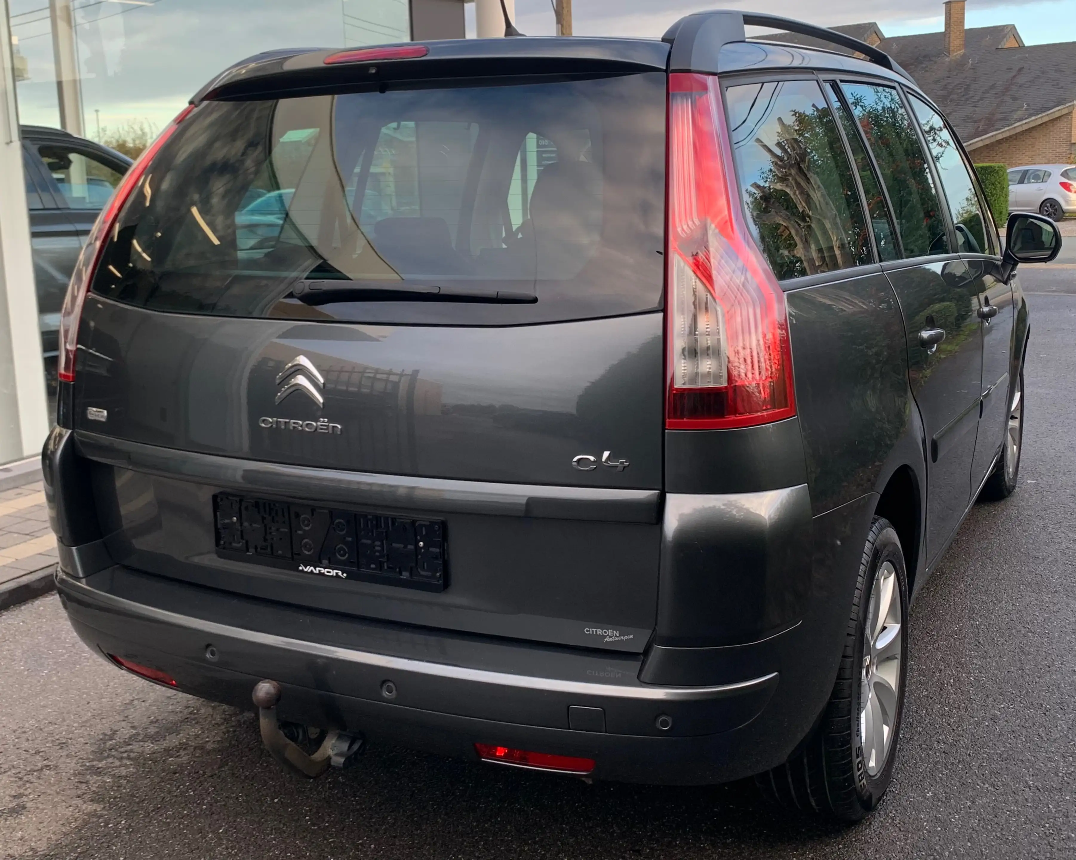 Citroen Grand C4 Picasso 1.6HDI / 7 Places / Boite Auto / Gps / Cruise /PDC — photo 6