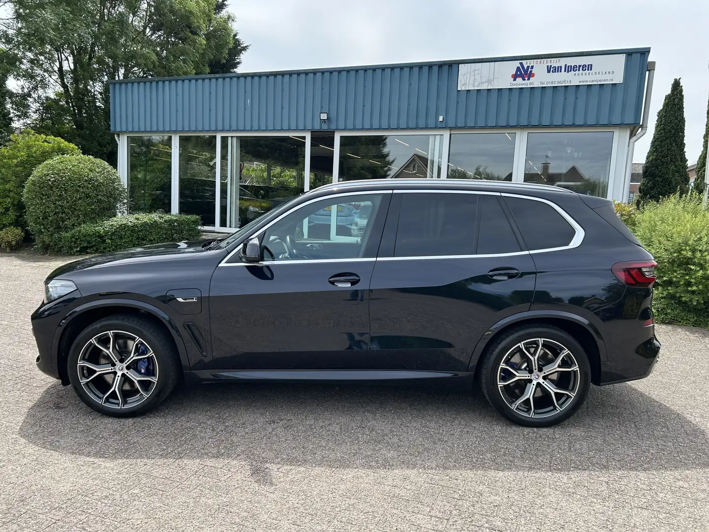 BMW X5 xDrive45e High Executive M-Sport Pano Laserlicht Zwart - 2