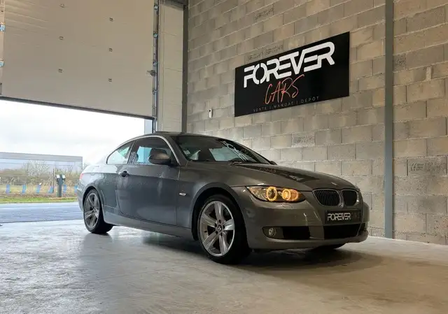 BMW 330 330 XD COUPE LUXE 231 Garantie 6 mois 1ere main Toit Ouvrant Harman Kardon Sièges sport