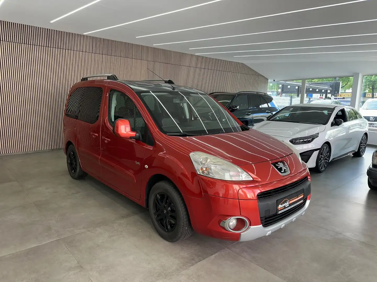 Peugeot Partner 1.6 Tepee Family*Klima*PDC*Panorama*1.Hd Czerwony - 1