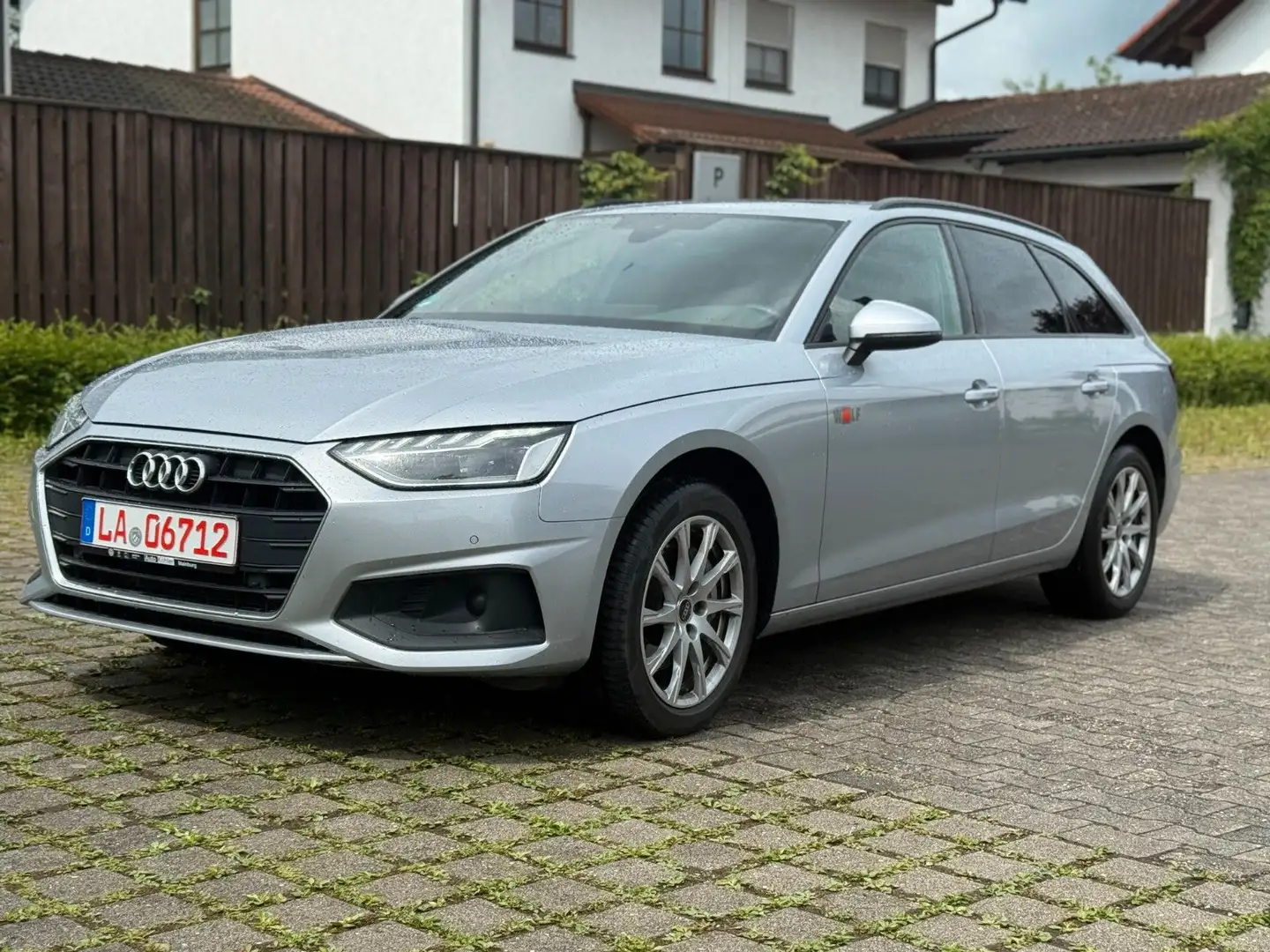 Audi A4 Avant 40 TDI S tronic|Pano|B&O|Business Zilver - 1