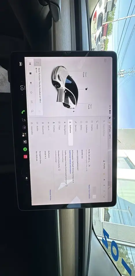 Tesla Model 3 photo Tesla Model 3