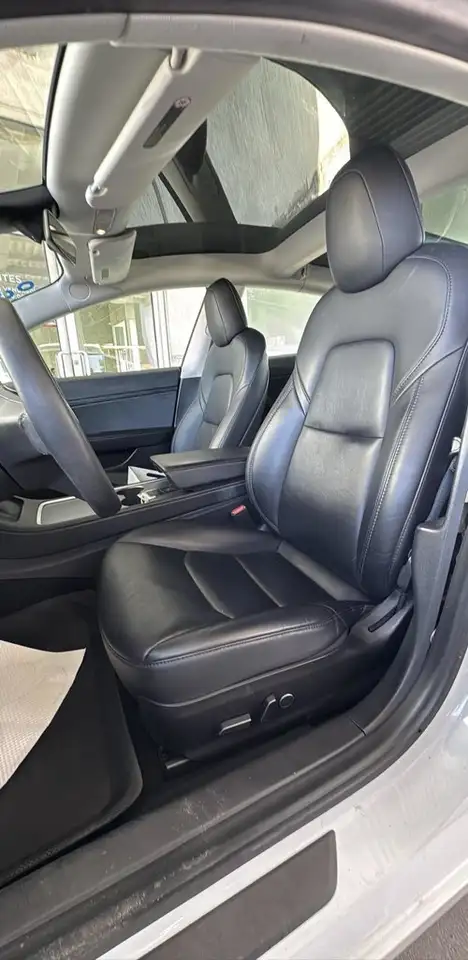 Tesla Model 3 photo Tesla Model 3