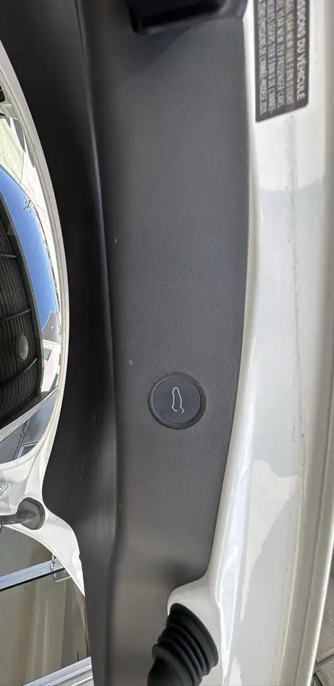 Tesla Model 3 photo Tesla Model 3
