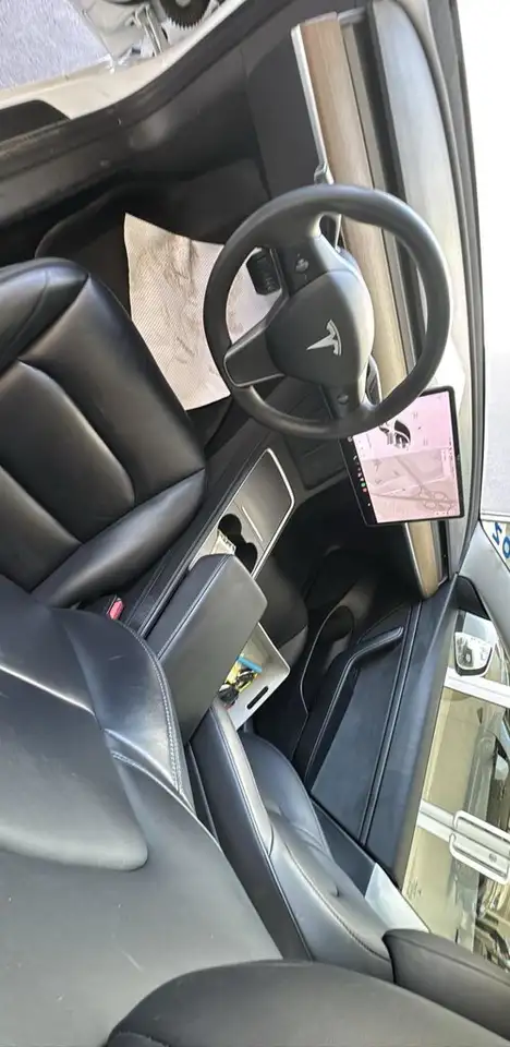 Tesla Model 3 photo Tesla Model 3