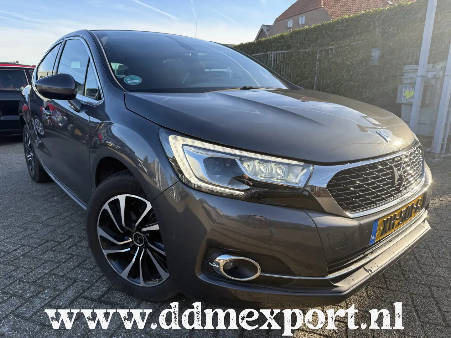 DS Automobiles DS 4 PureTech Chic clima /navi/xenon Gris - 1
