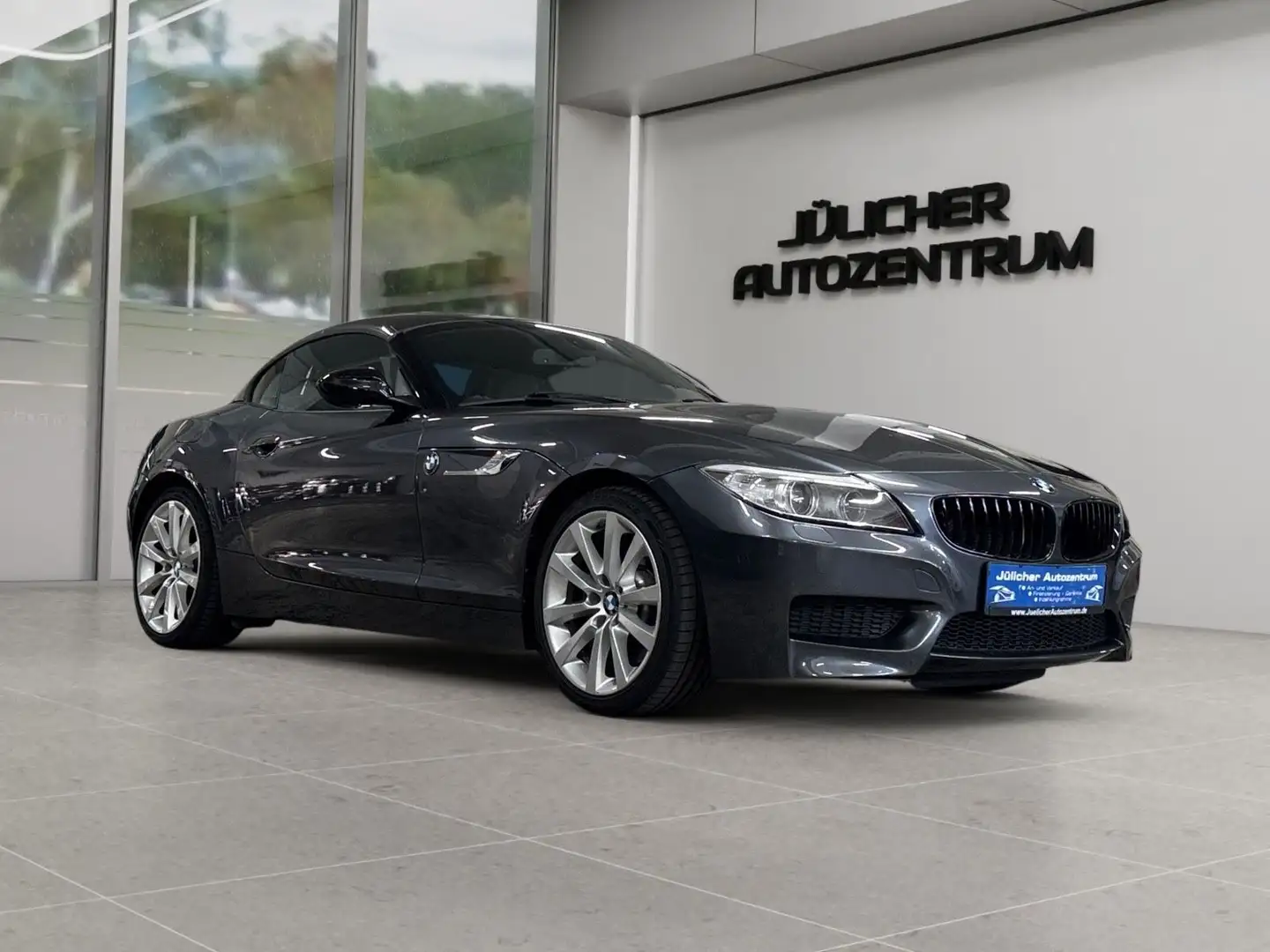 BMW Z4 Roadster sDrive 28i Aut., M-Sportpaket Grau - 1