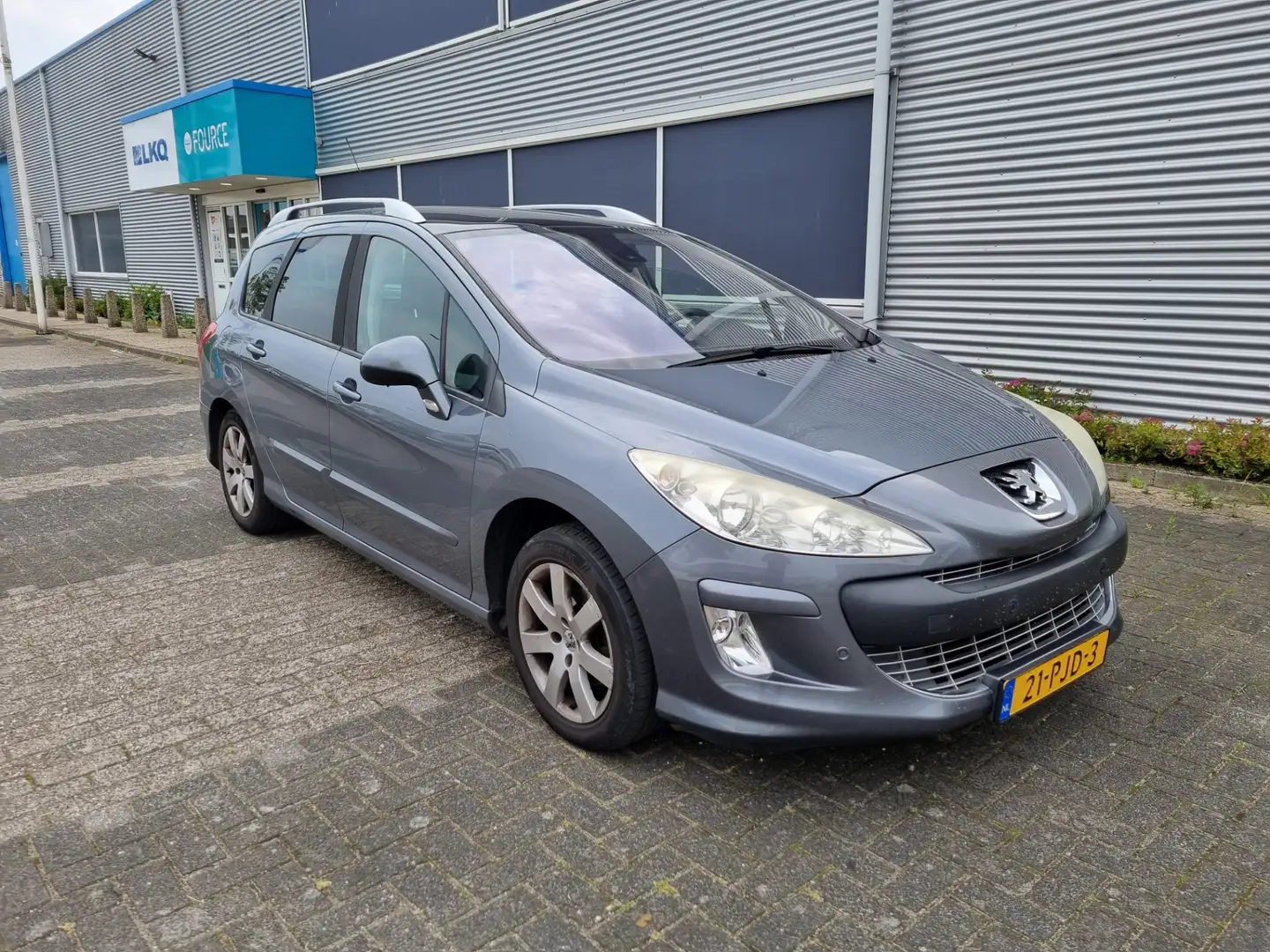 Peugeot 308 SW 1.6 VTi Blue Lease Executive NAV.+ Clima Bj:201 Grijs - 2