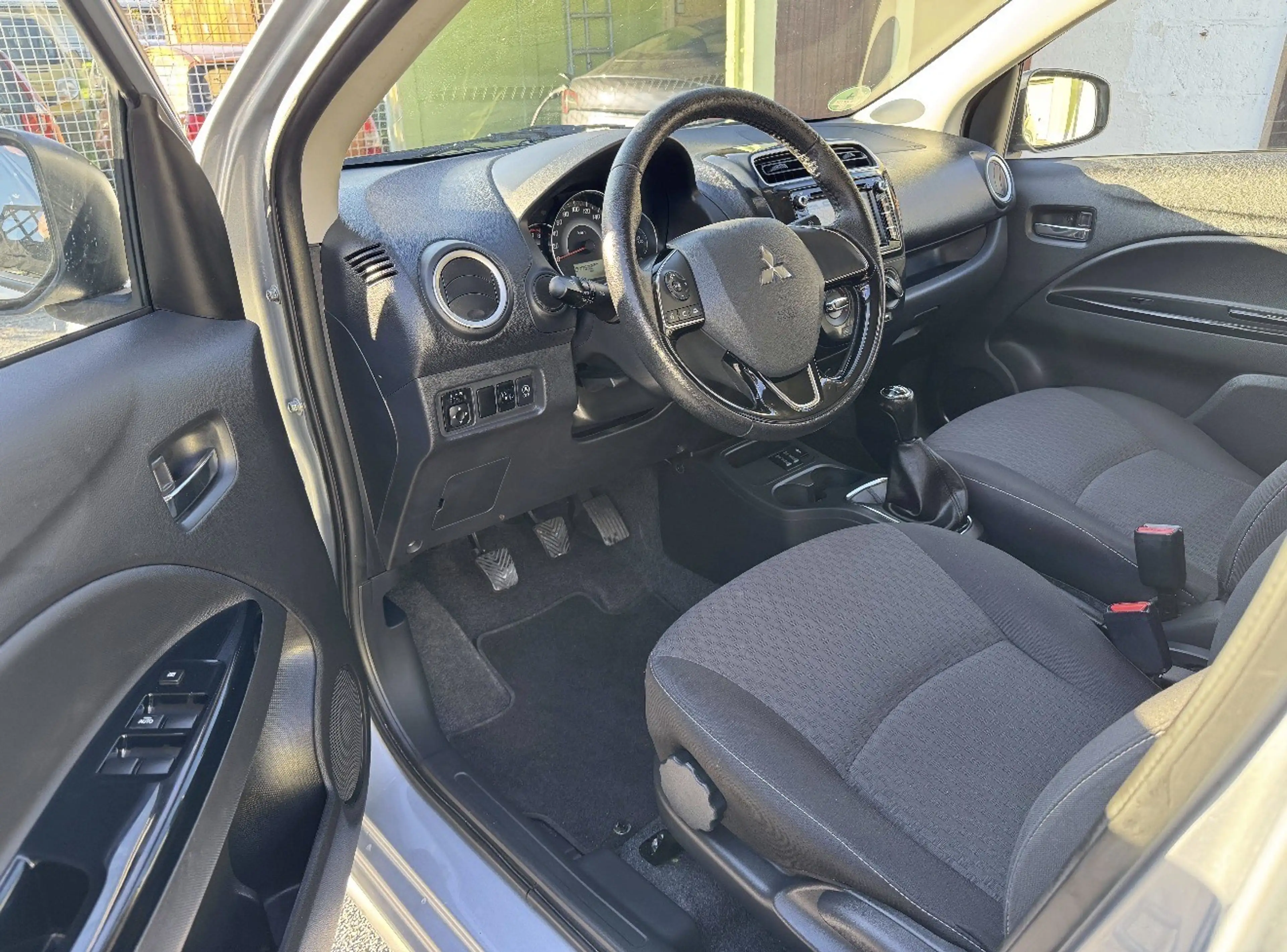 Mitsubishi Space Star Edition 100, Navi, Alu, Spoiler — photo 4