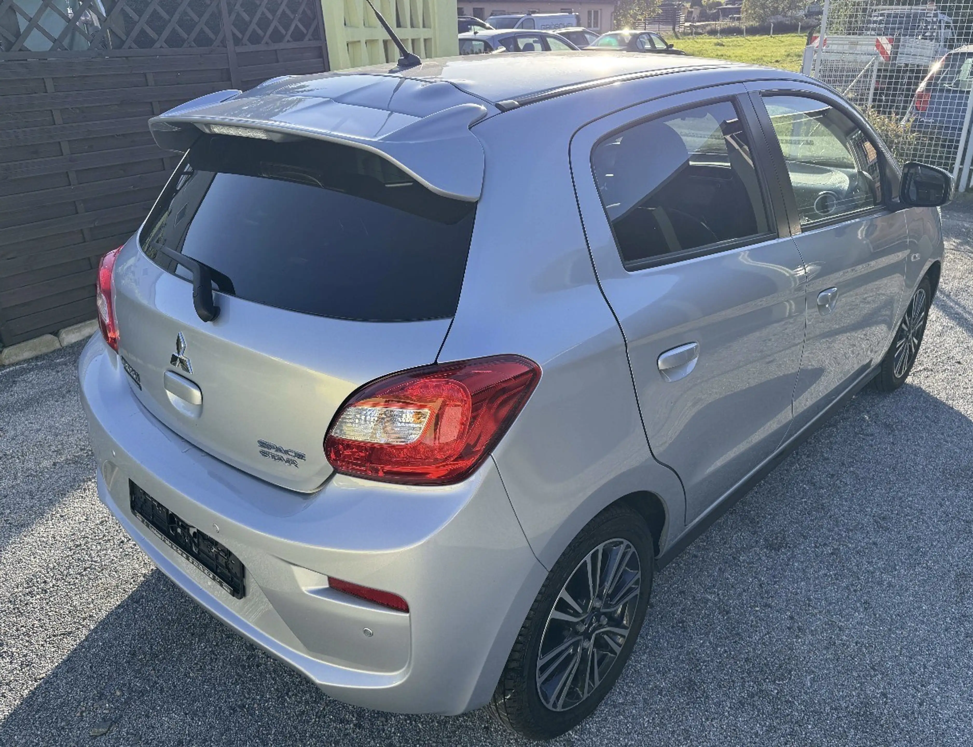 Mitsubishi Space Star Edition 100, Navi, Alu, Spoiler — photo 11