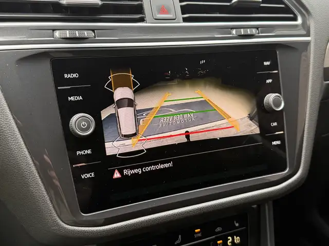 Volkswagen Tiguan Allspace view 20