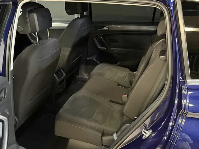Volkswagen Tiguan Allspace view 9