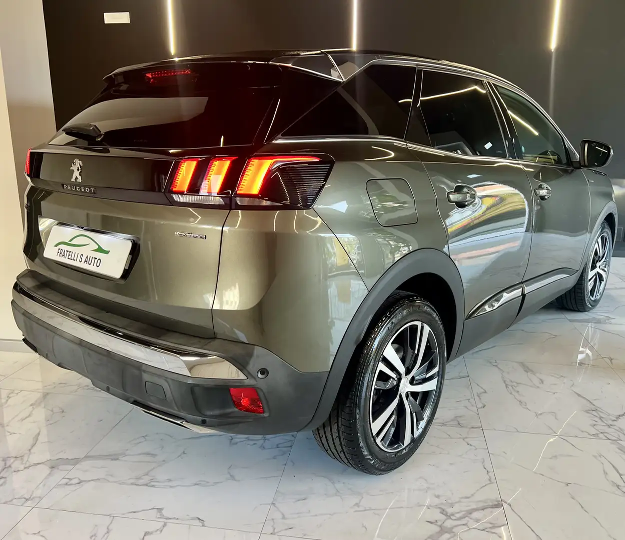 Peugeot 3008 1.5 bluehdi 131CV GT Line anno 2018 Grigio - 2