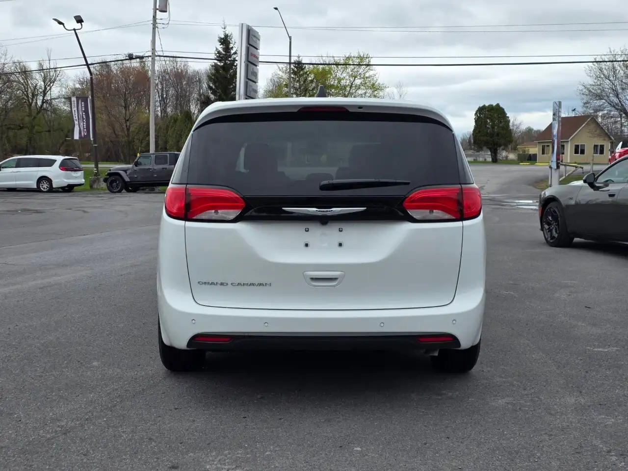 Chrysler Grand Caravan снимка Chrysler Grand Caravan