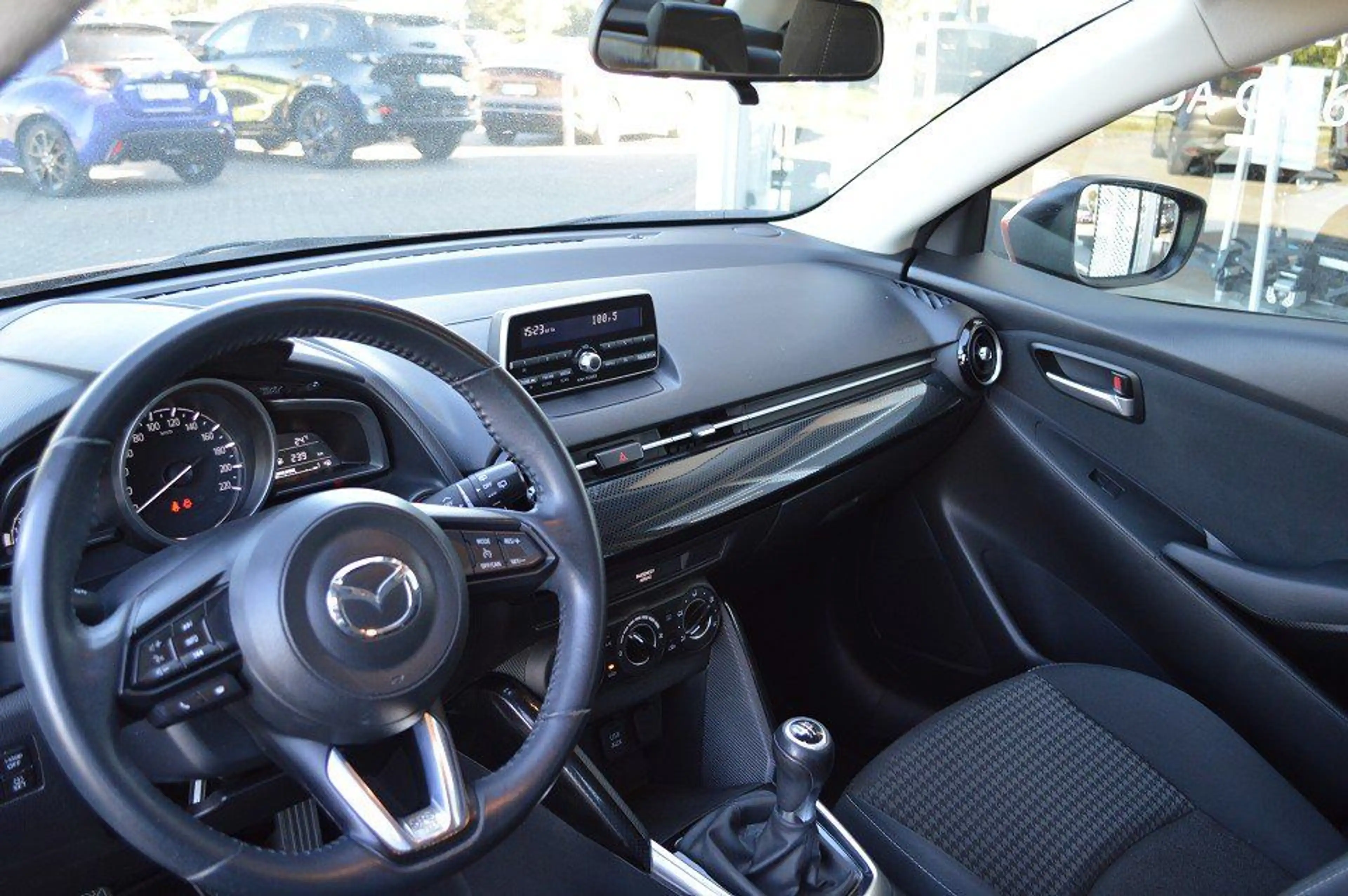 Mazda 2 SKYACTIV-G 75 55 kW (75 PS) 2 SKYACTIV-G 75 55 — photo 8
