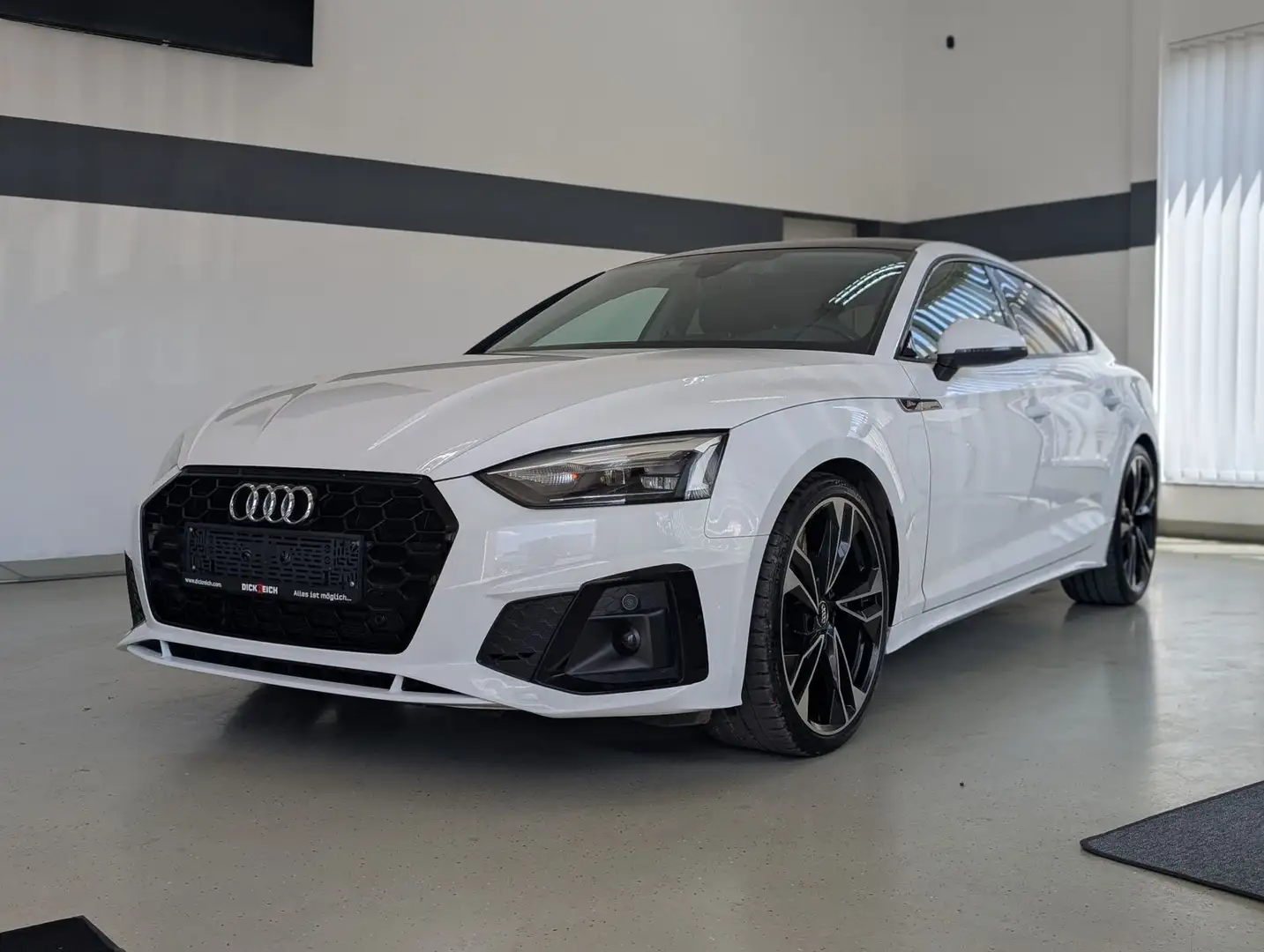 Audi A5 35 TDI S-Line ACC HUD PANO AHK 20"KAM VIRTUAL Weiß - 1