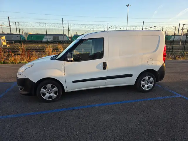 Fiat Doblo view 2