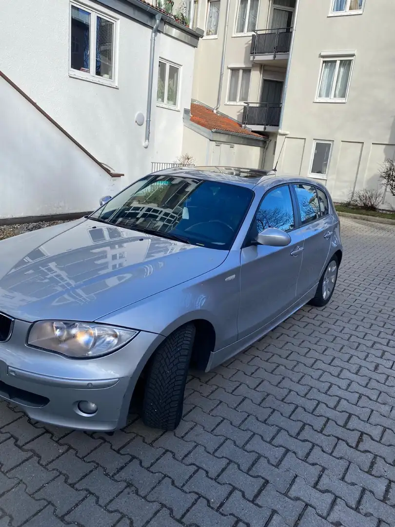 BMW 118 118i Grau - 1