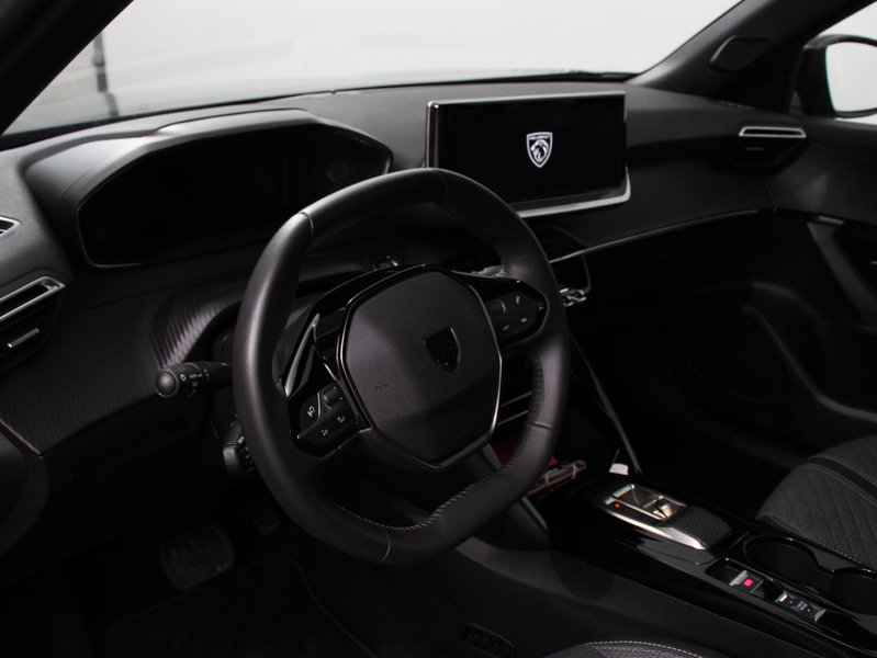Peugeot e-2008 EV Allure 50 kWh Navigatie Apple Carplay/Android A — photo 3
