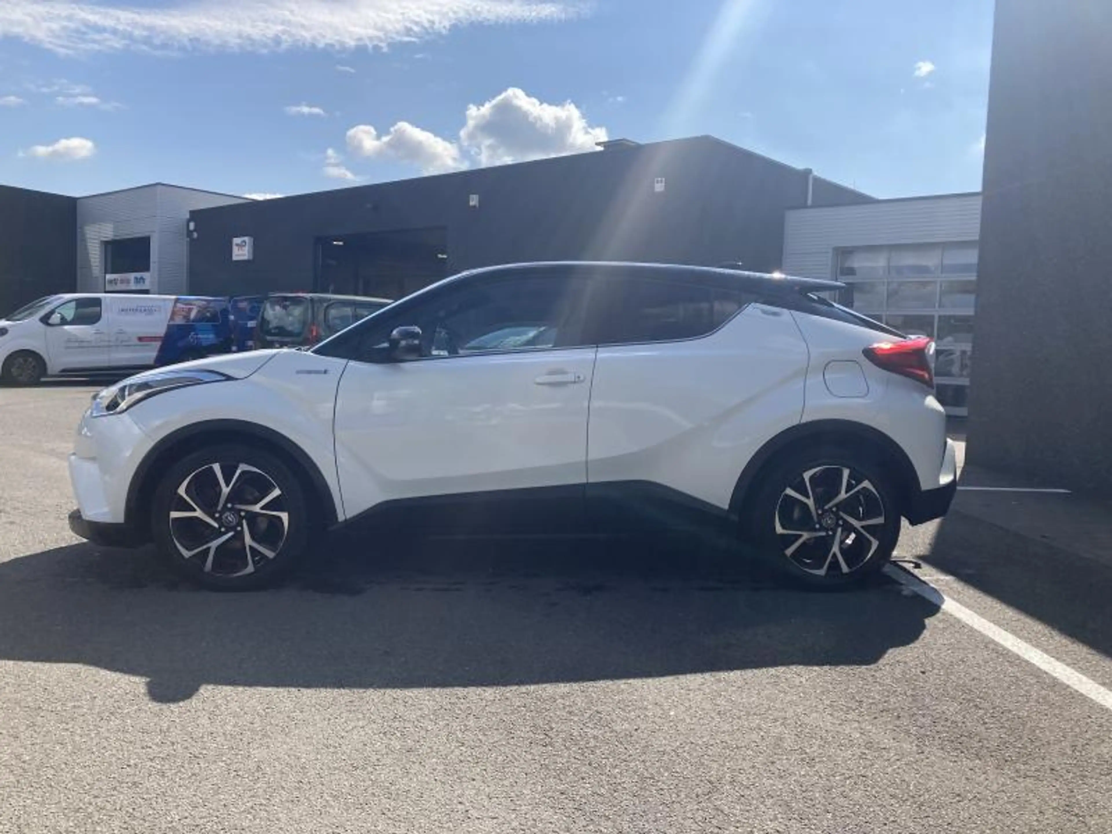 Toyota C-HR 1.8 CVT PRIX MARCHAND-EXPORT — photo 3