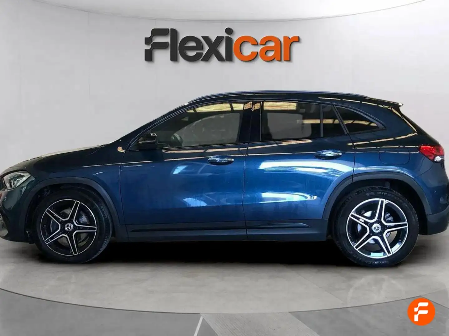 Mercedes-Benz GLA 200 D Bleu - 2