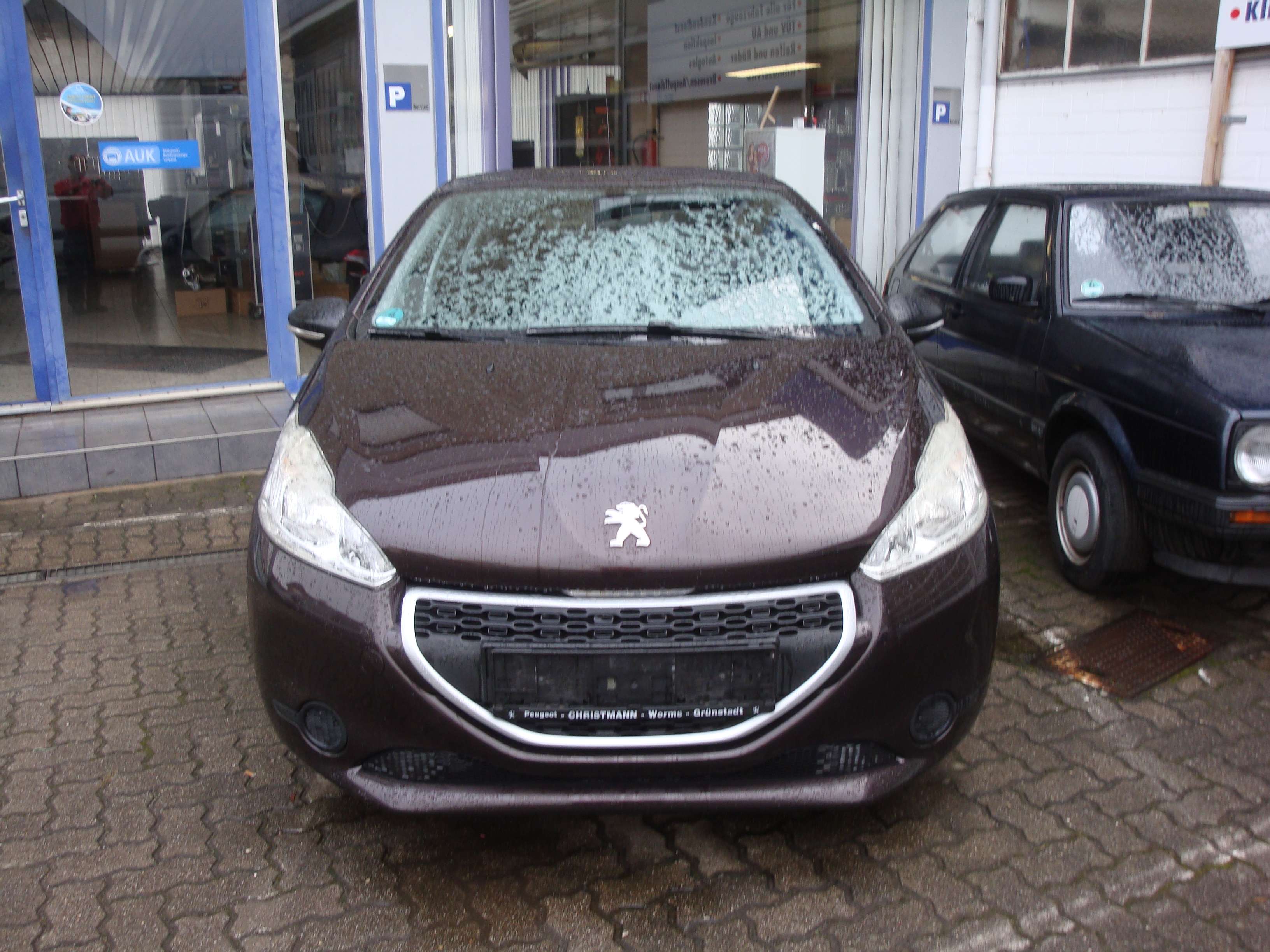 Second hand Peugeot 208 1.0
