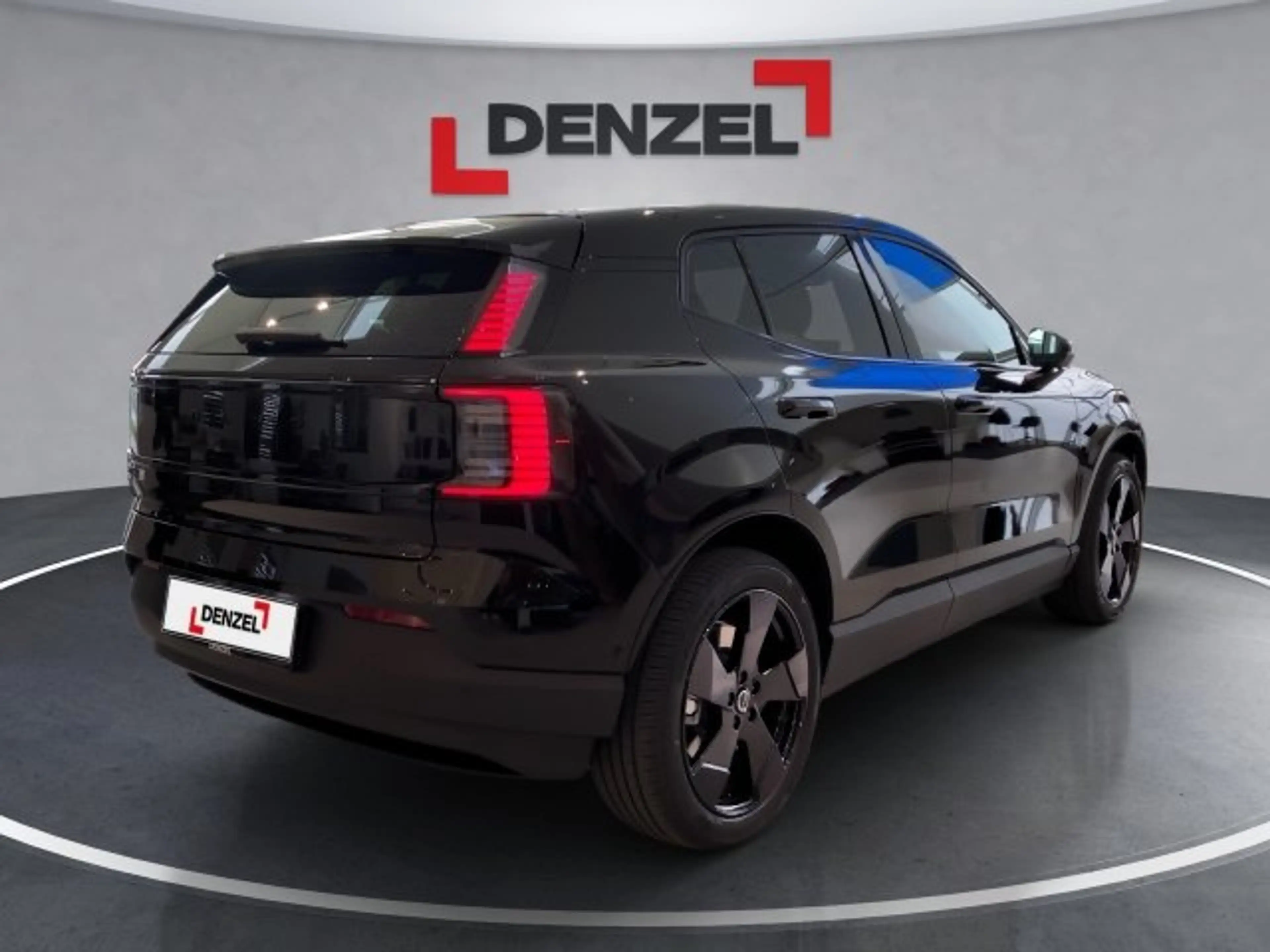 Volvo EX30 Black Edition Ultra, P8 AWD Vollelektrisch — photo 4