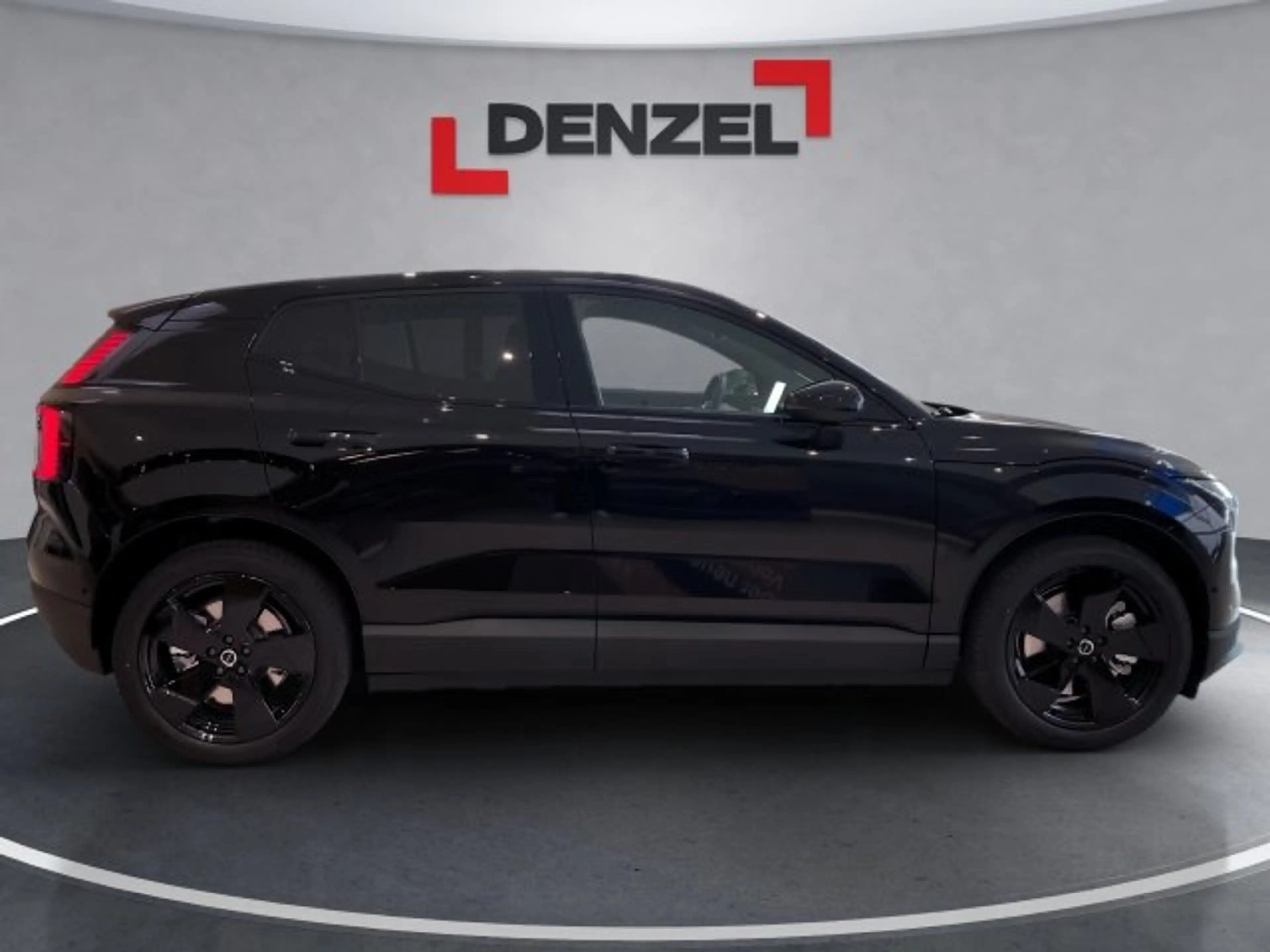 Volvo EX30 Black Edition Ultra, P8 AWD Vollelektrisch — photo 5