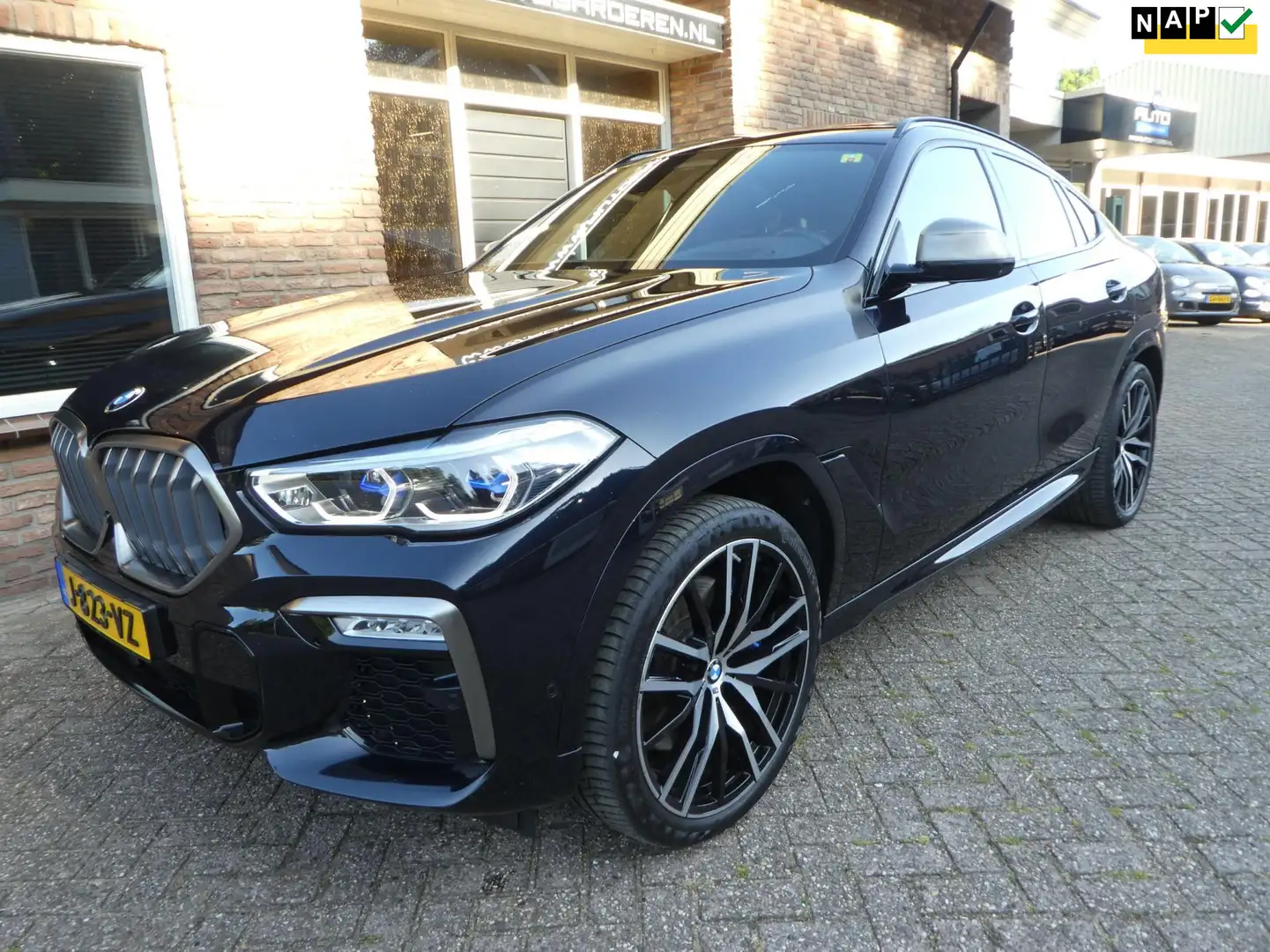 BMW X6 M50d High Executive Leder / Panoramadak / Head up Zwart - 1