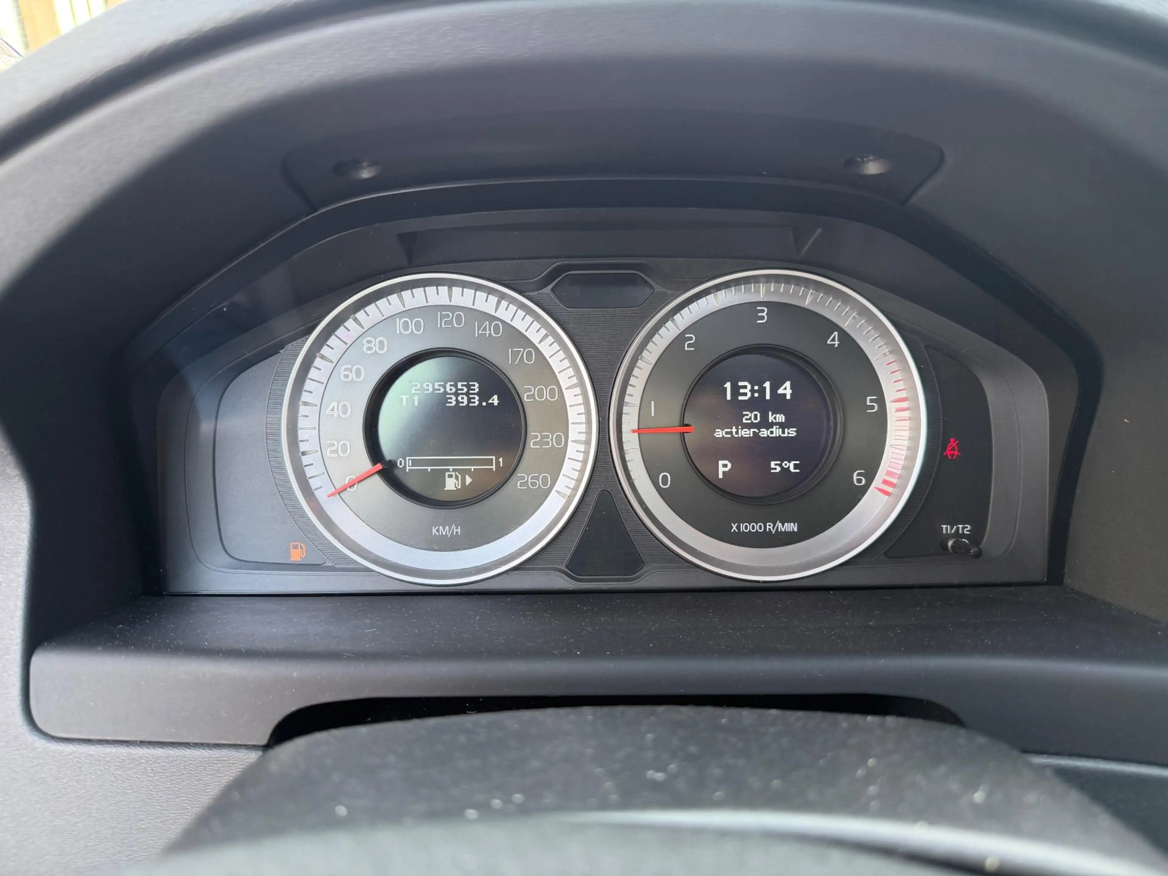 Volvo XC70 2.4 D5 4x4 Pano Leer Navi Automaat — photo 14