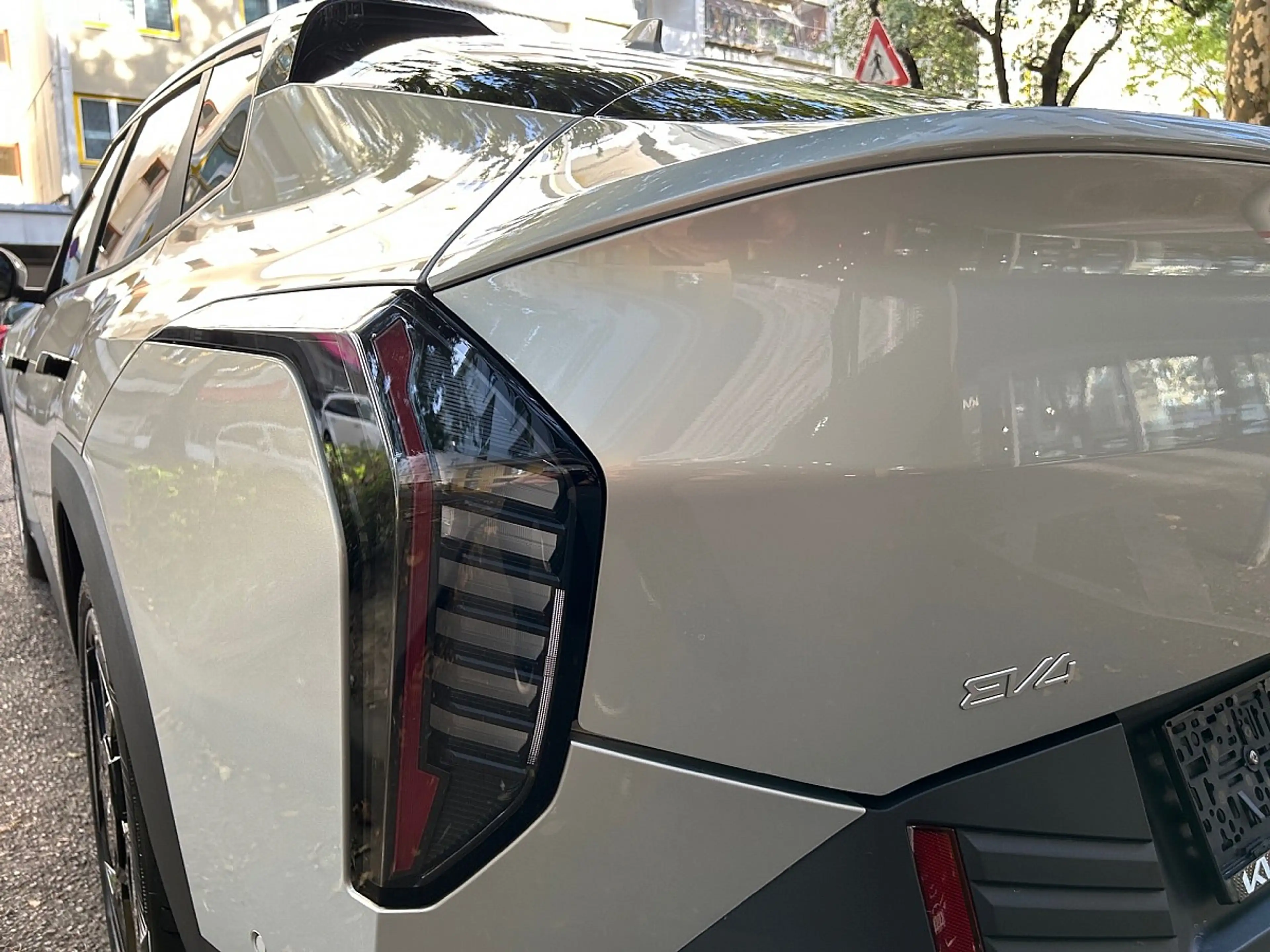 Kia EV4 SE FWD 81,4kWh Earth Plus — photo 14