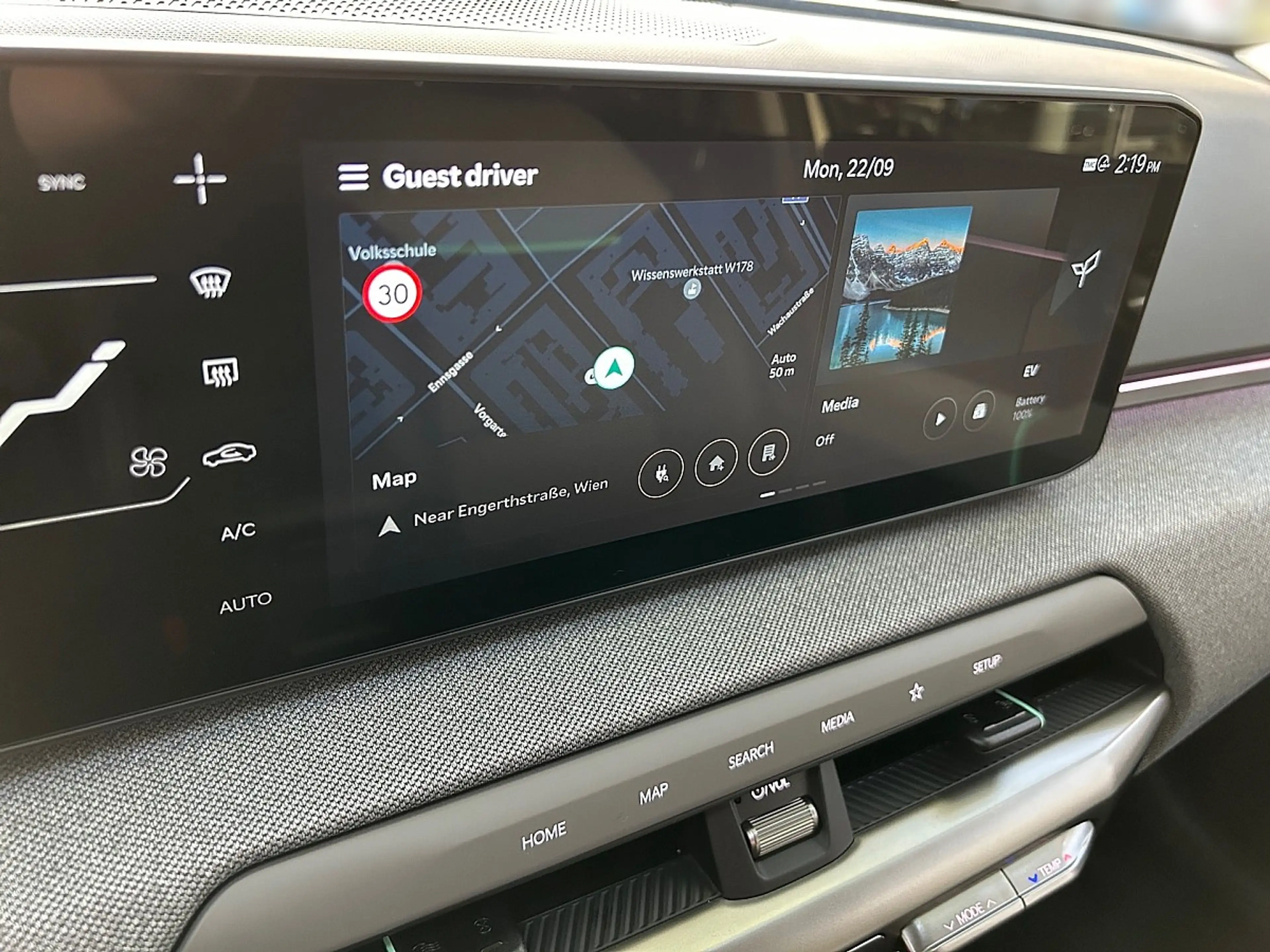 Kia EV4 SE FWD 81,4kWh Earth Plus — photo 10
