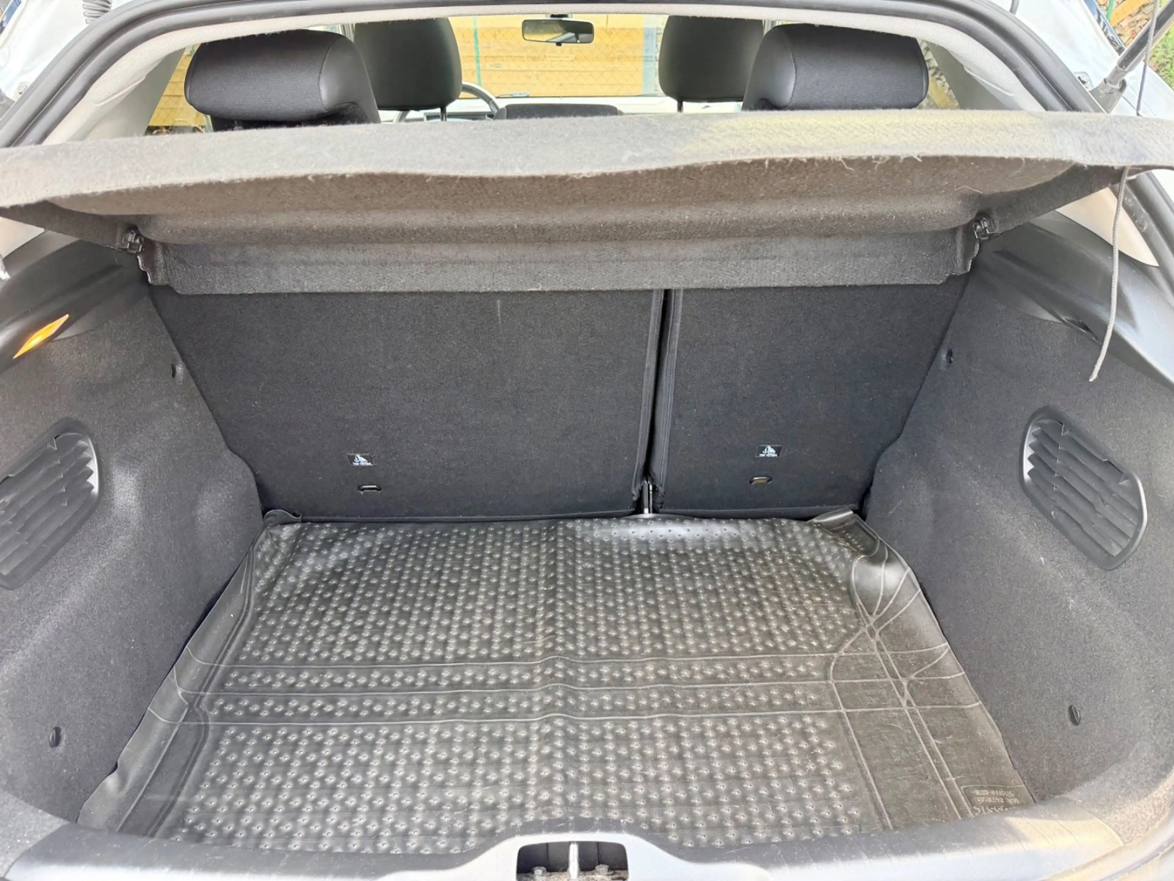 Citroen C4 Cactus Shine, Kamera, Navi, Pano, Allwetter — photo 9