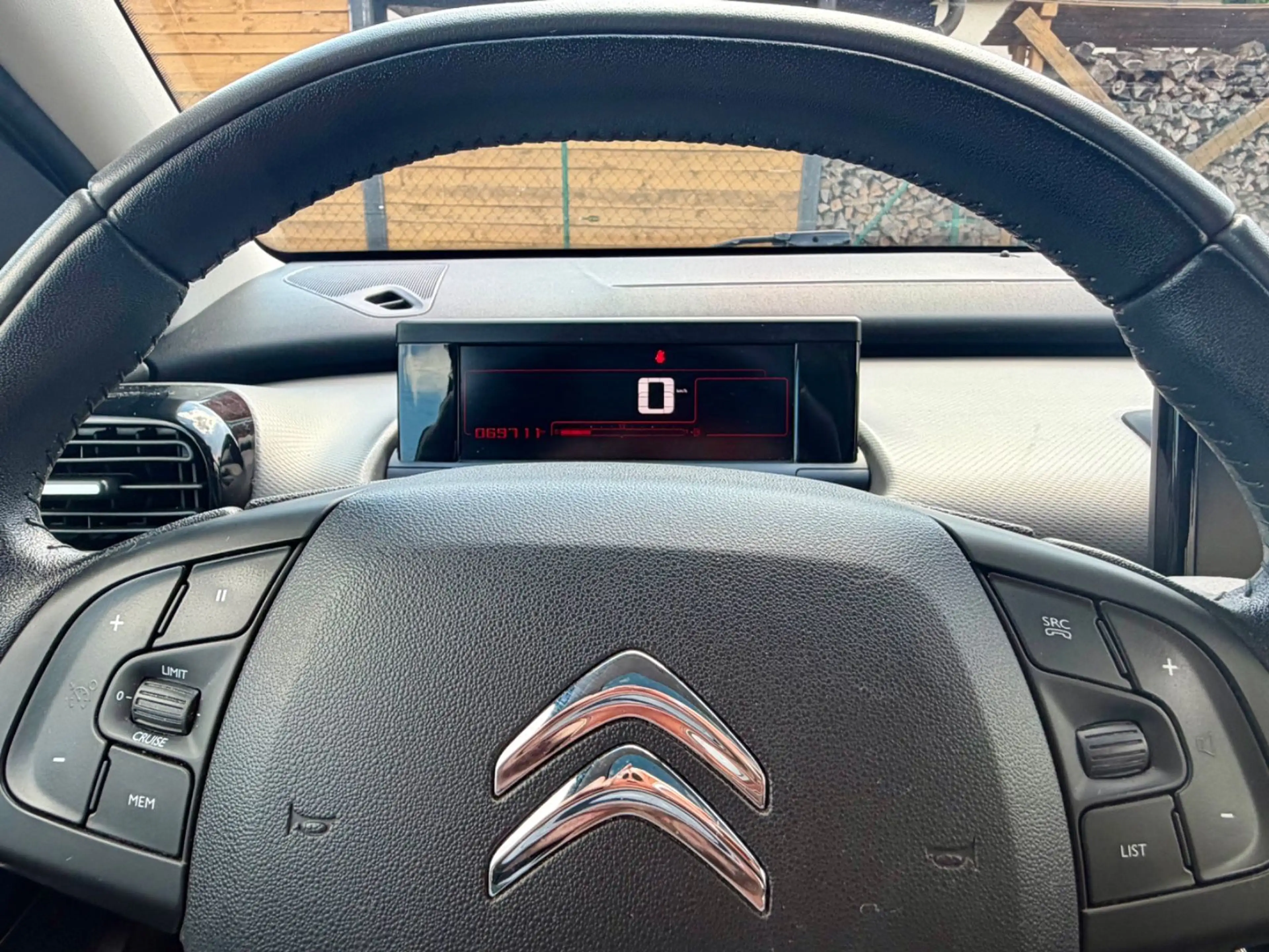 Citroen C4 Cactus Shine, Kamera, Navi, Pano, Allwetter — photo 13