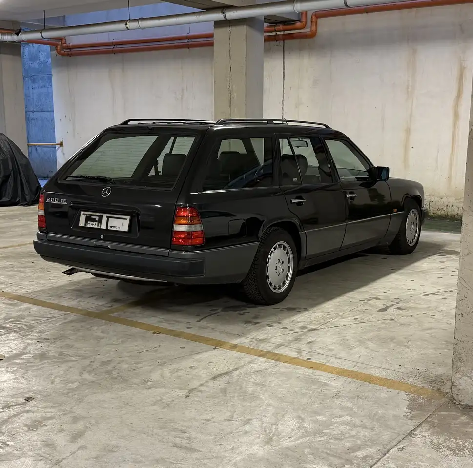Mercedes-Benz 200 TE S124, foto 4