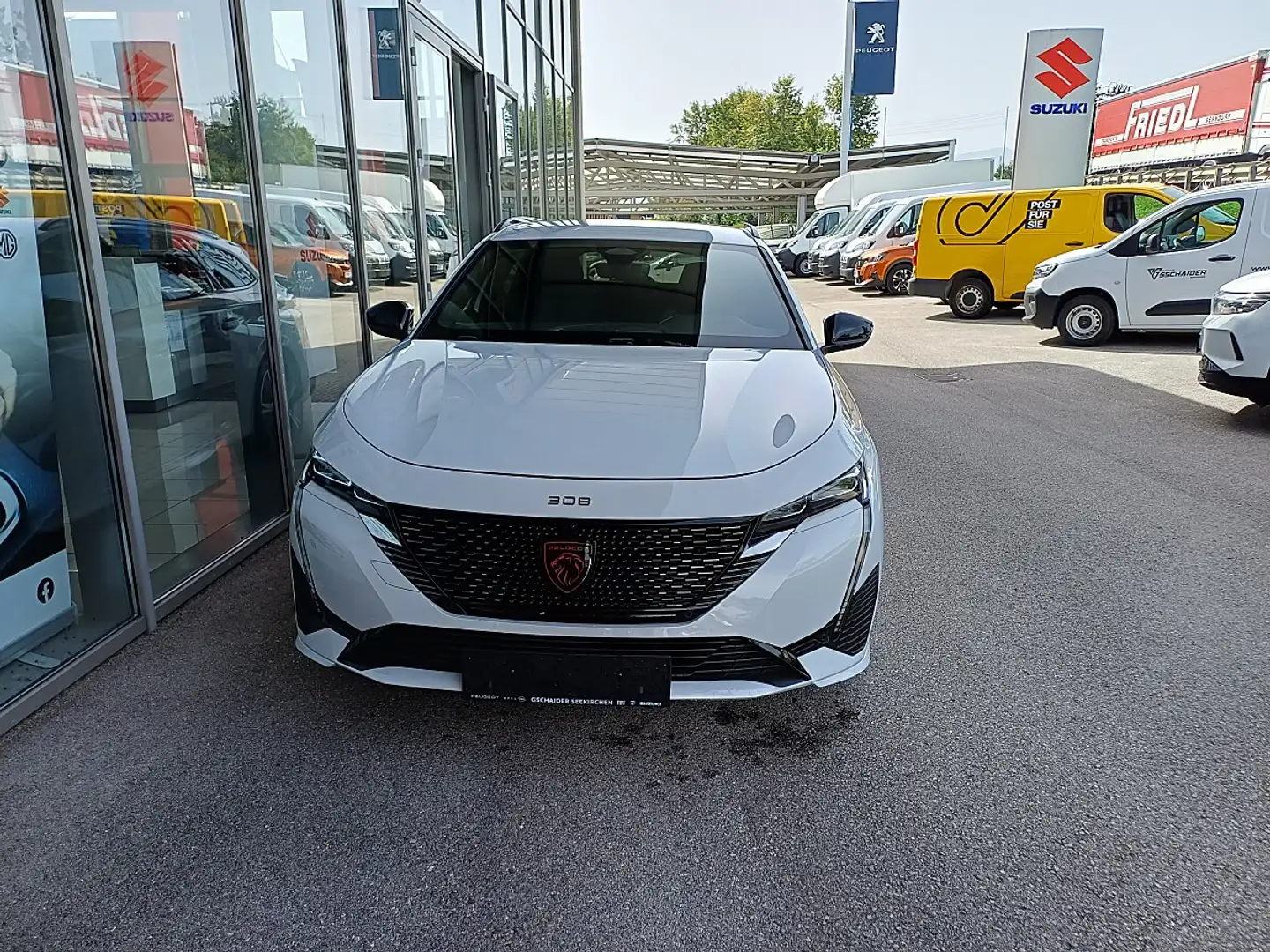Peugeot 308 SW Hybrid 145 e-DSC6 GT Weiß - 2