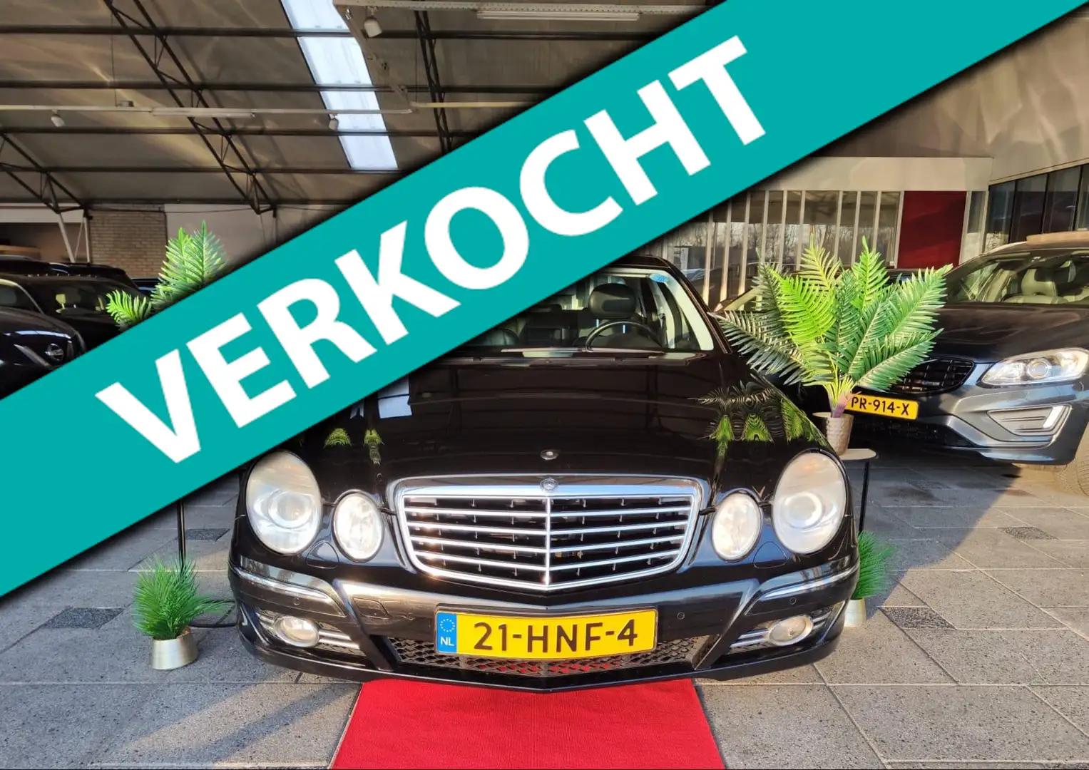 Mercedes-Benz E 220 CDI SEDAN AUT AVANTGARDE FACELIFT! 2009 Zwart - 1