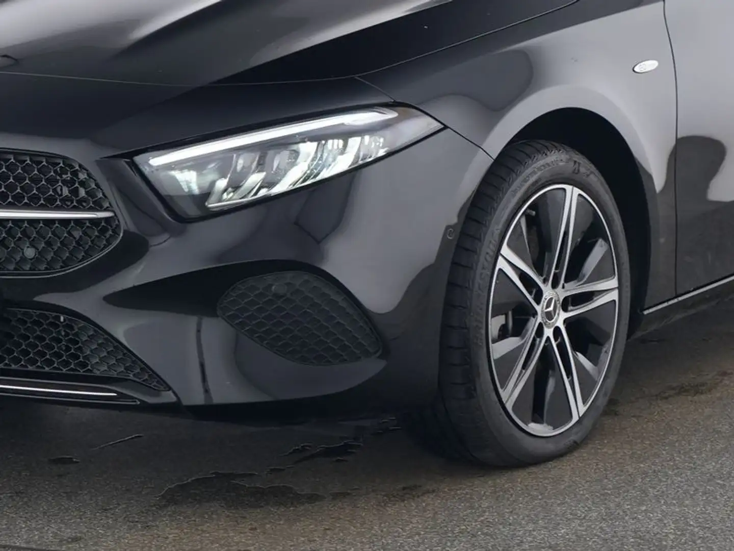 Mercedes-Benz A 250 e Limo Progressive+AHK+DISTRO+KEYLESS+Memo Schwarz - 2