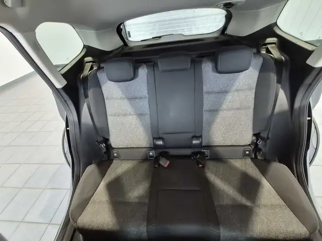BMW Ix1 view 14