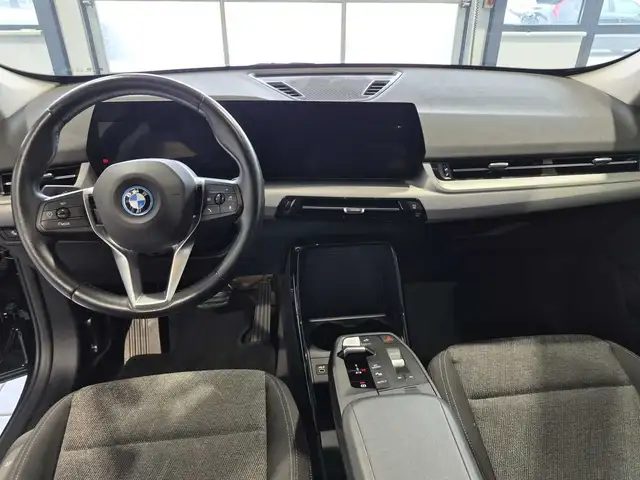 BMW Ix1 view 9