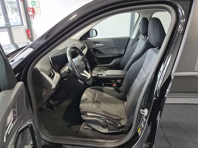 BMW Ix1 view 8