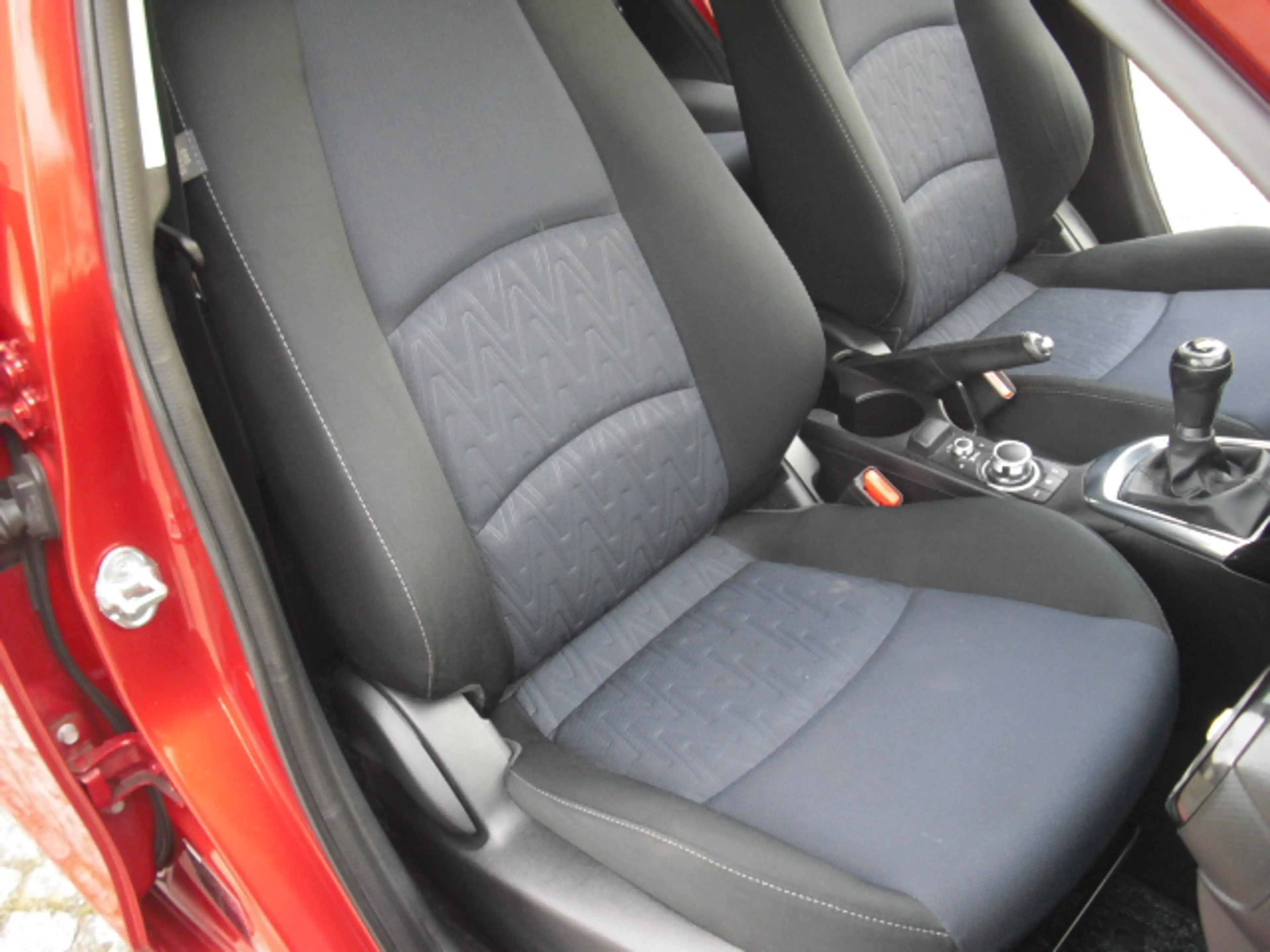 Mazda 2 Nakama — photo 10