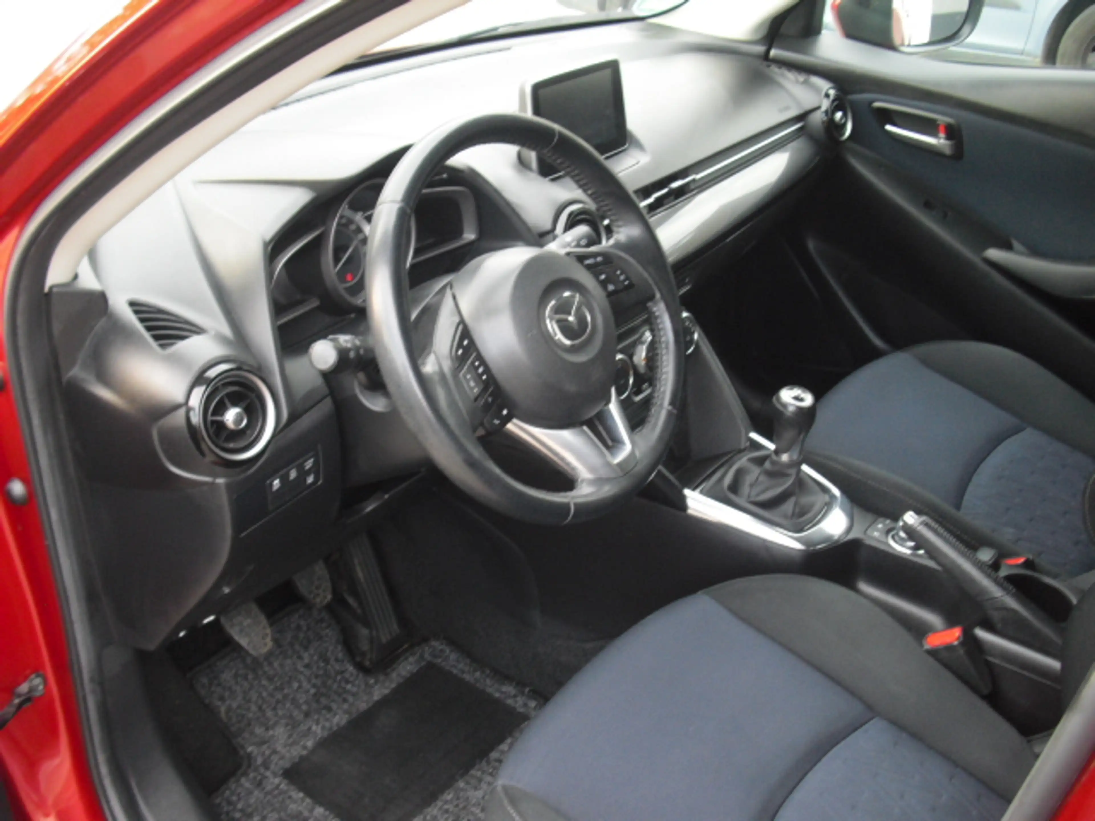 Mazda 2 Nakama — photo 7