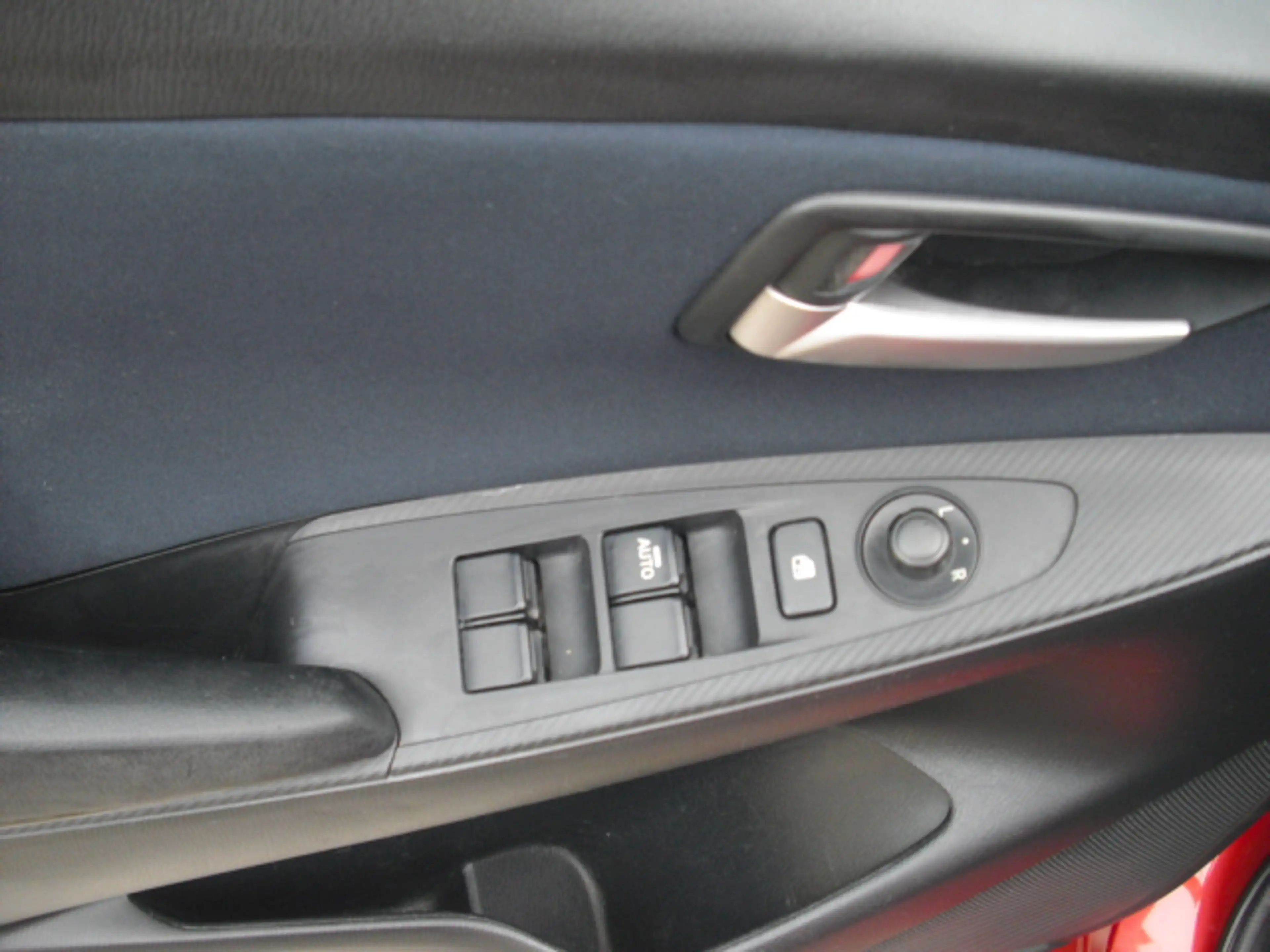 Mazda 2 Nakama — photo 11